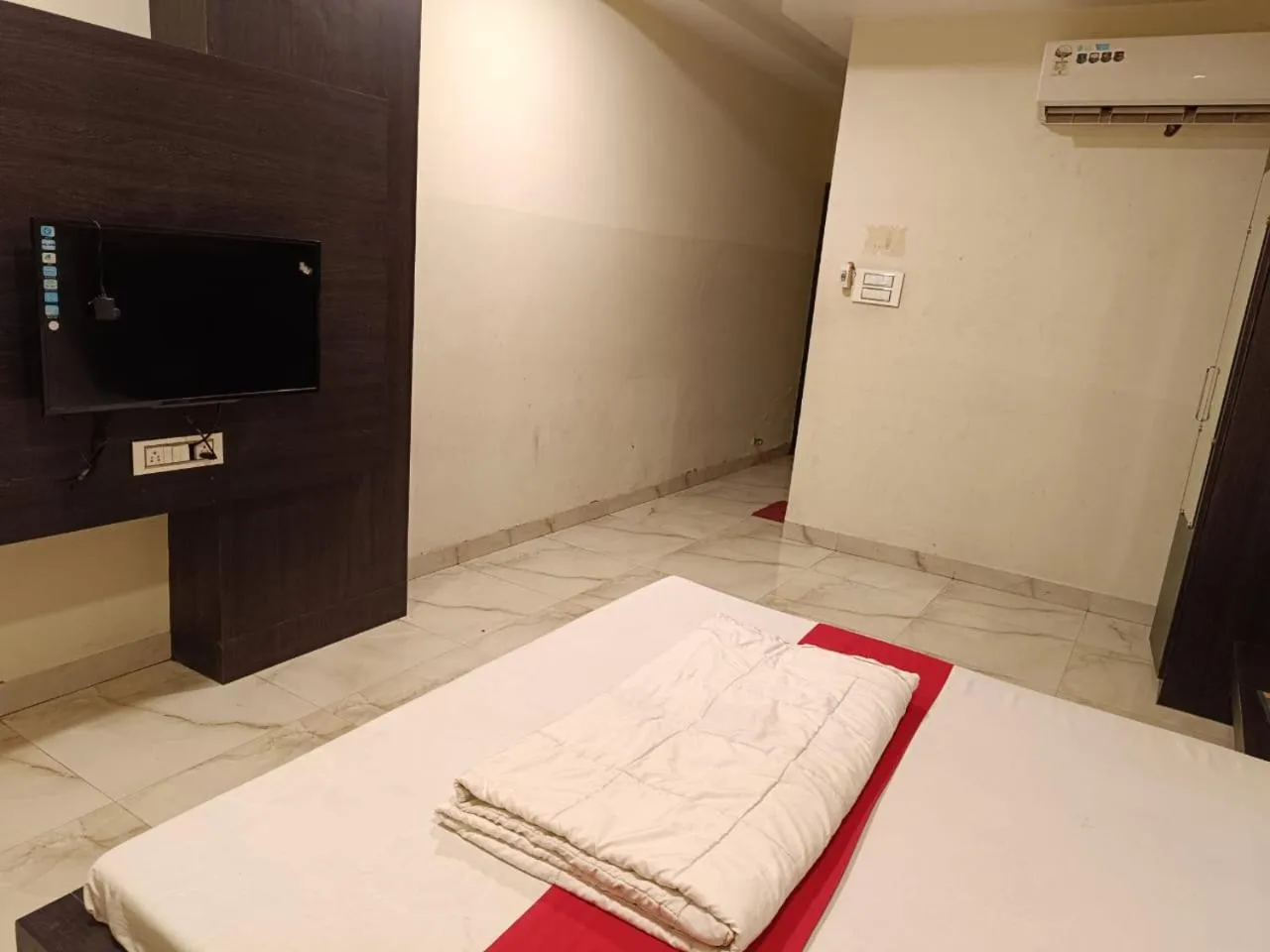 TV/Entertainment Center in Hotel Kanchan Palace