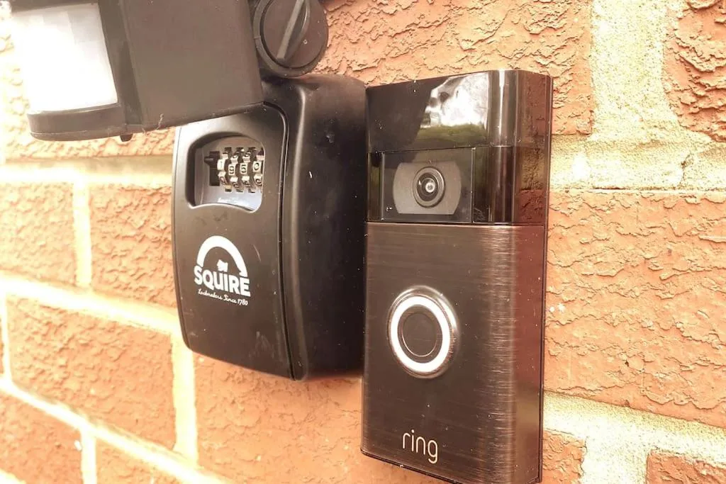 Property building in Charming Entire 2-Bedroom House in Milton Keynes