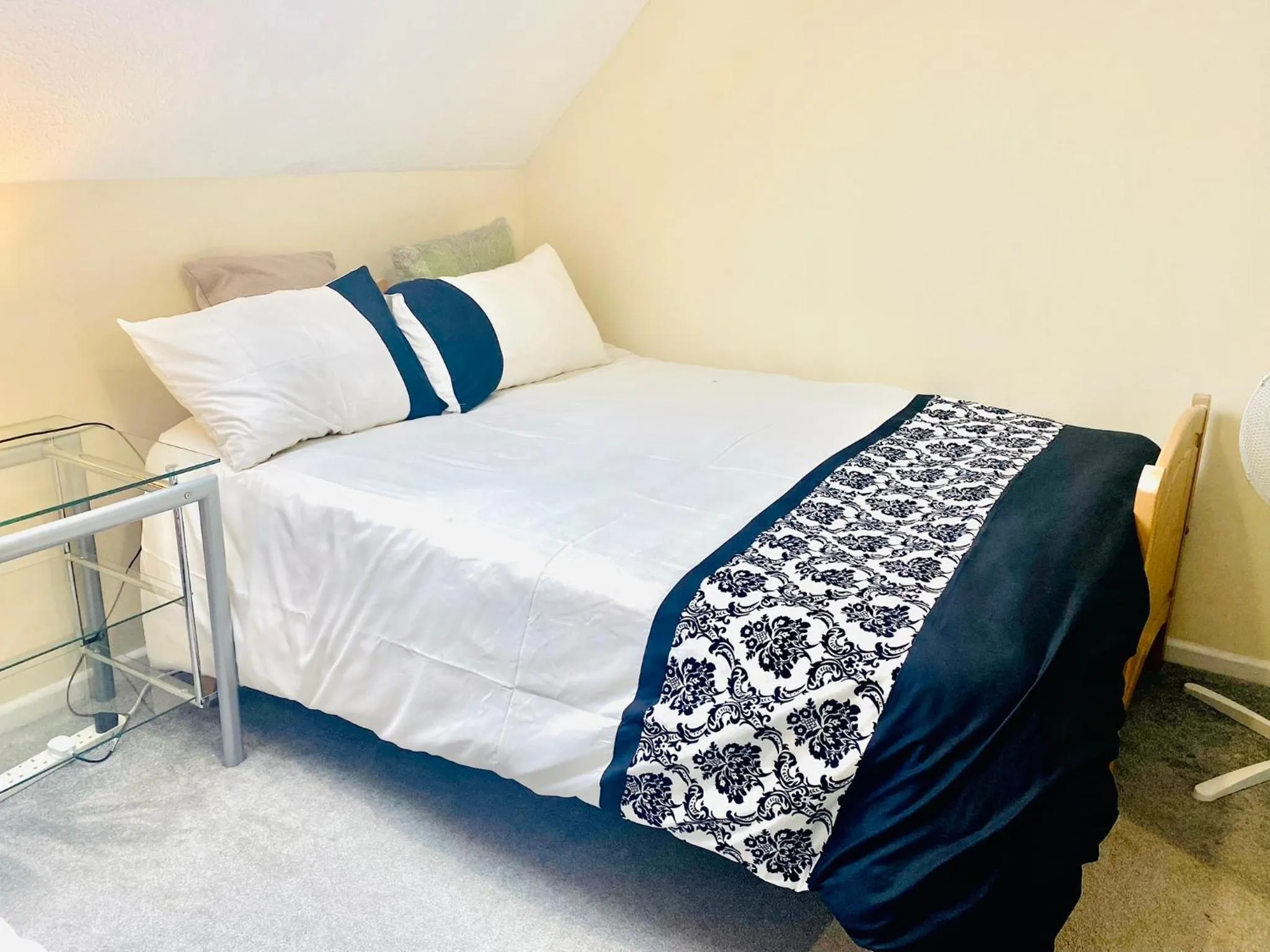 Bedroom, Bed in Charming Entire 2-Bedroom House in Milton Keynes