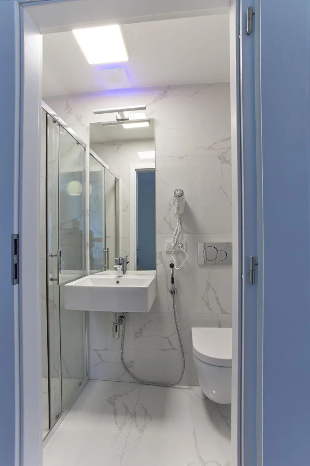 Shower in River View Residence by Charles Bridge