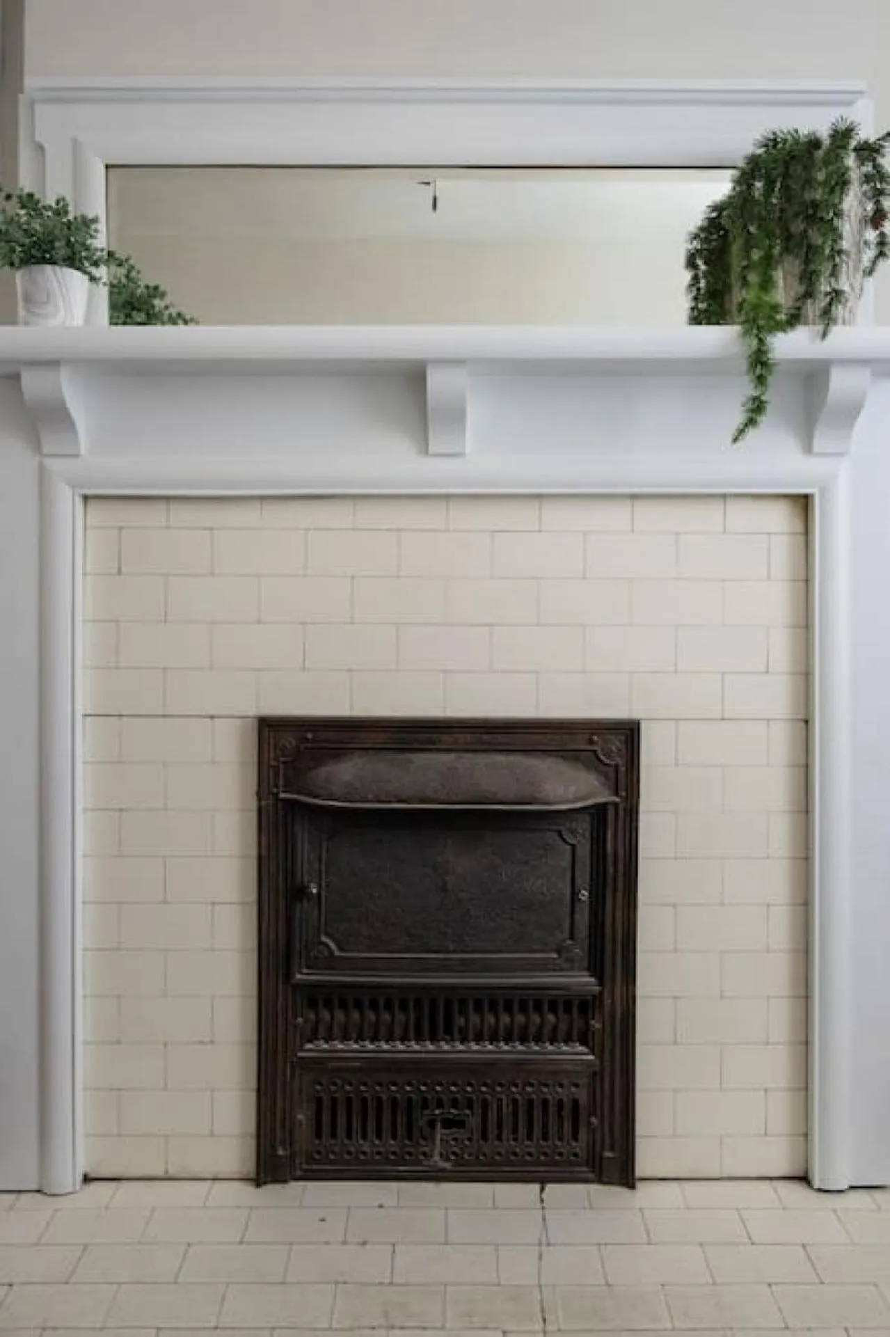 Deluxe 6 Bedroom 3 Min to Downtown w 2-car Driveway