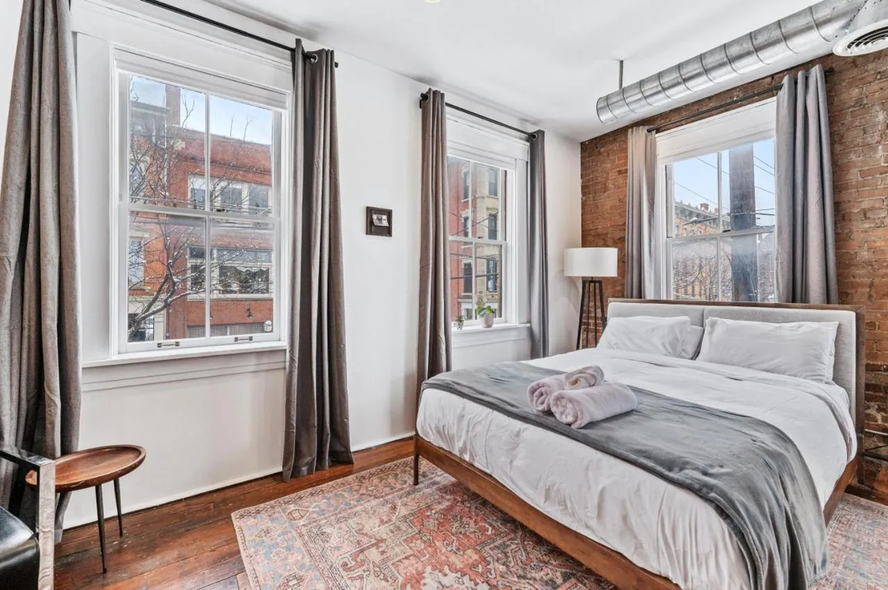Bed in Loft in the heart of Over-The-Rhine