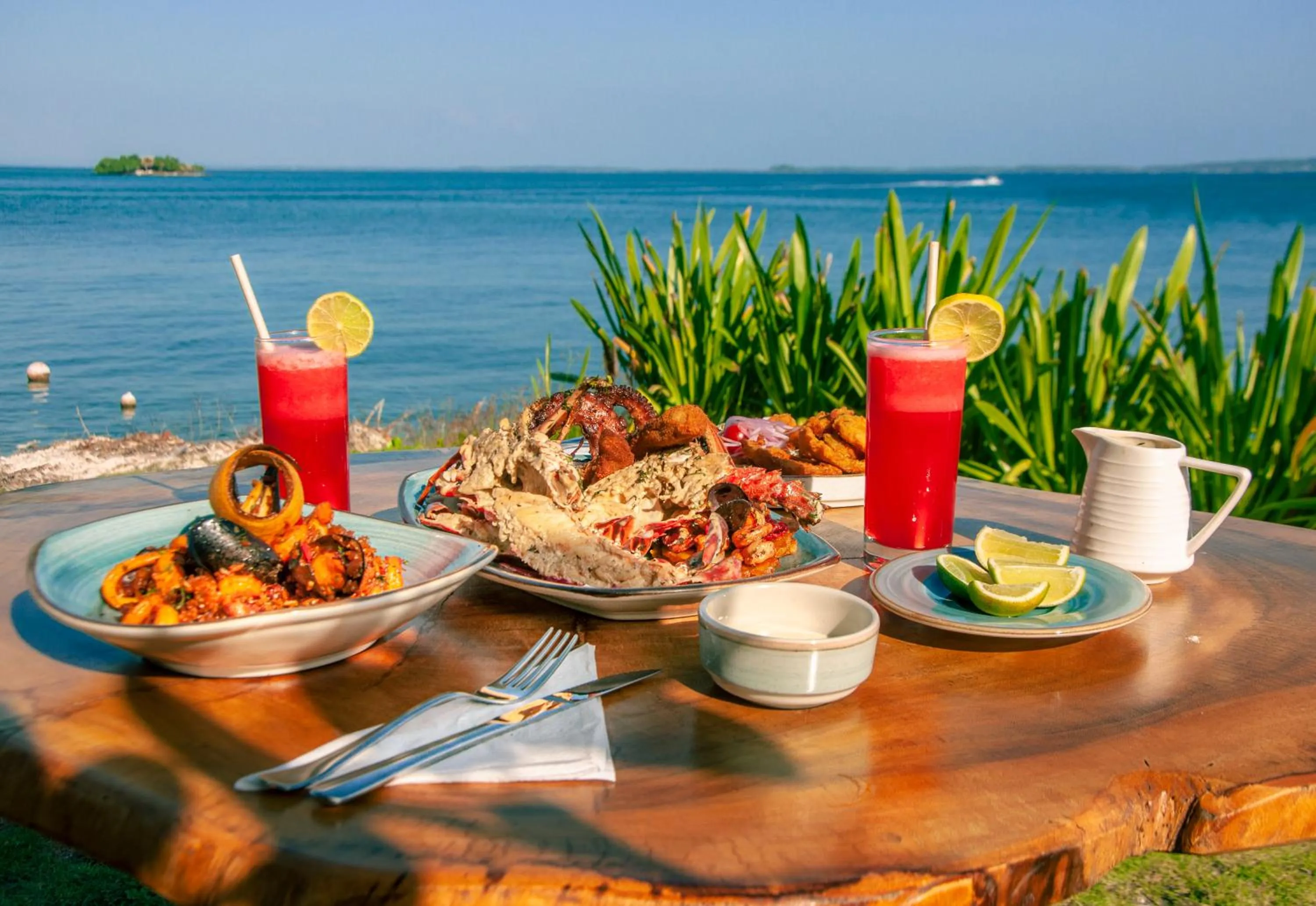 Restaurant/places to eat in Hotel Rosario de Mar by Tequendama