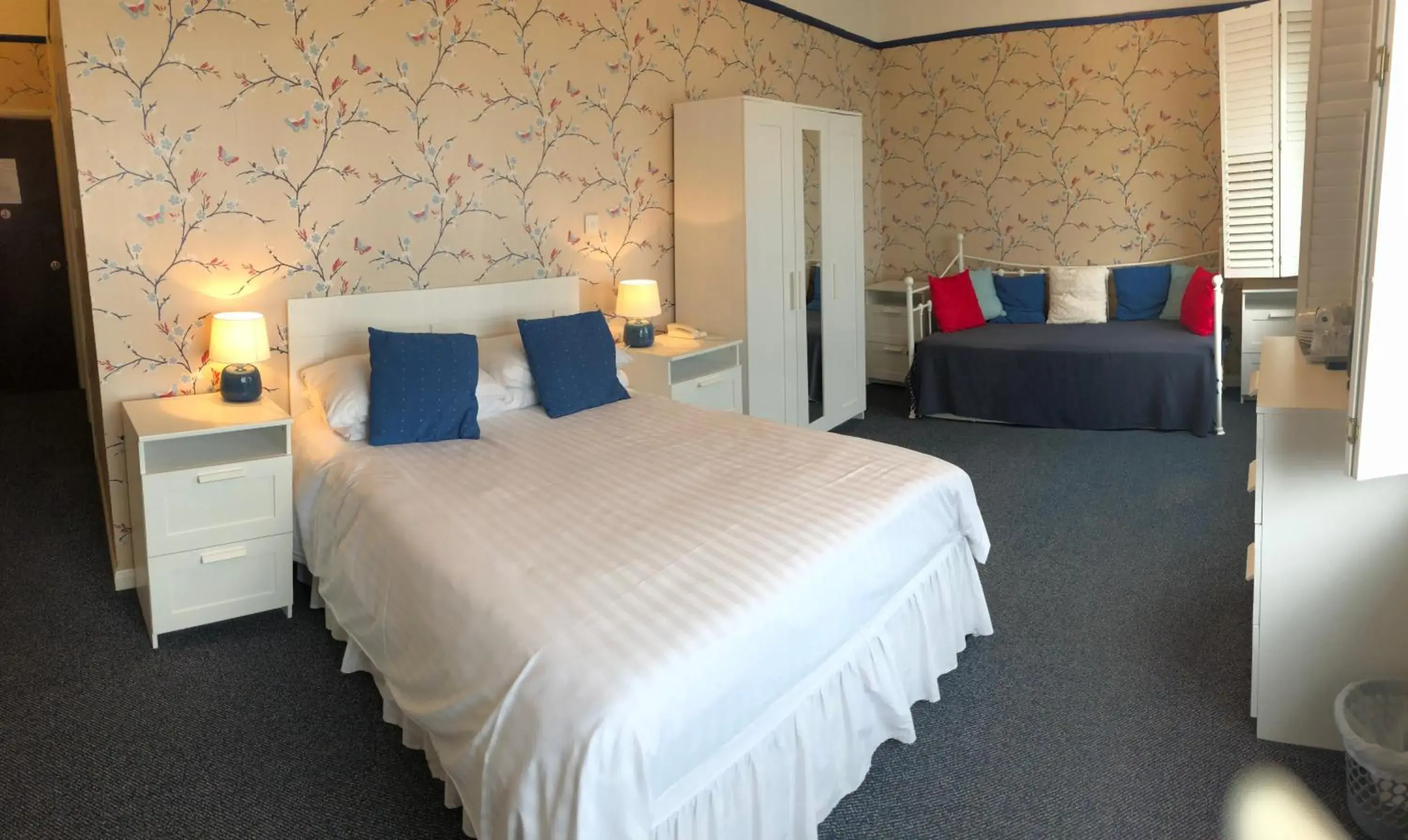 Photo of the whole room, Bed in The Moorland Hotel Photo of the whole room, Bed in The Moorland Hotel