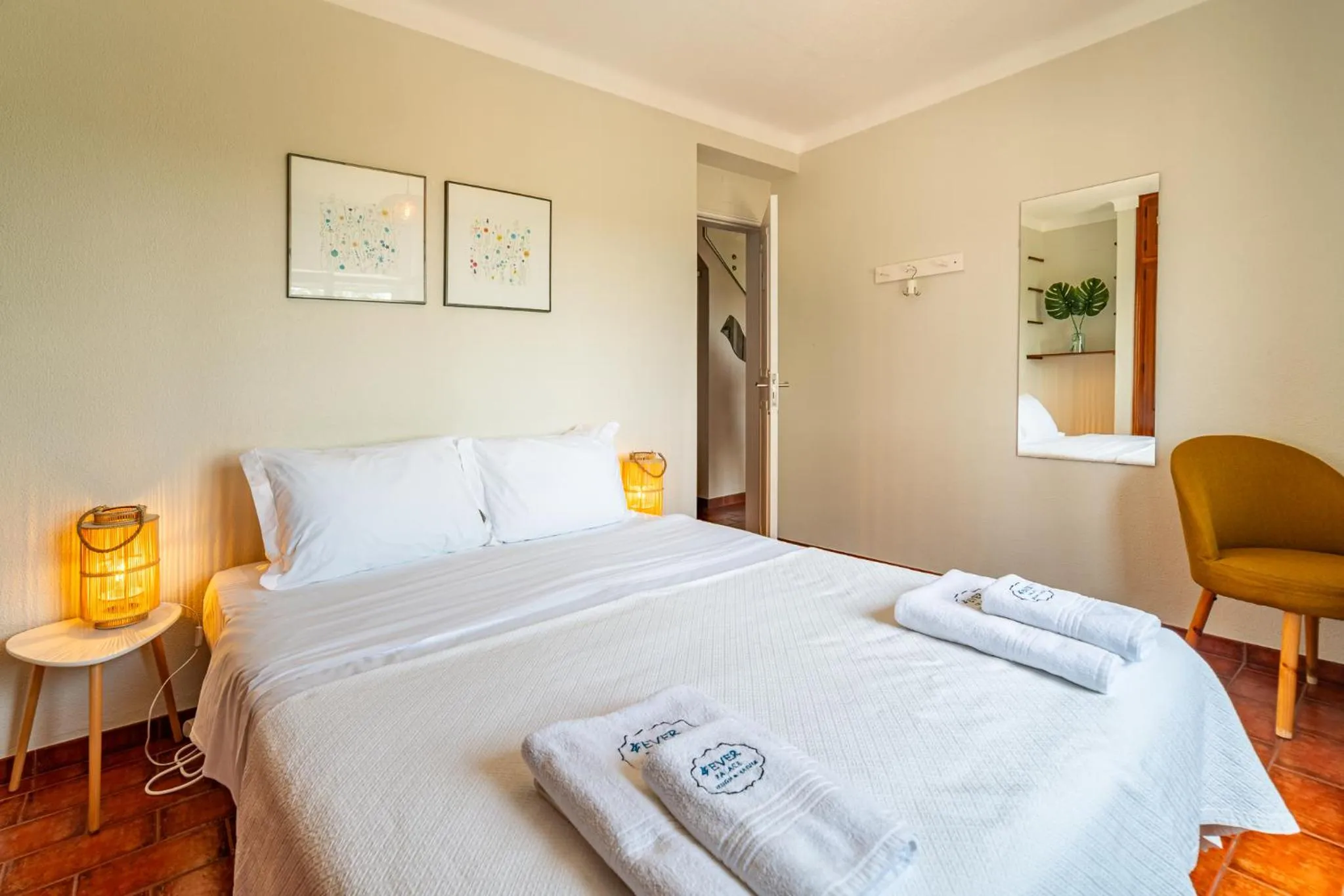 Bed in 4Ever Palace Design&Nature