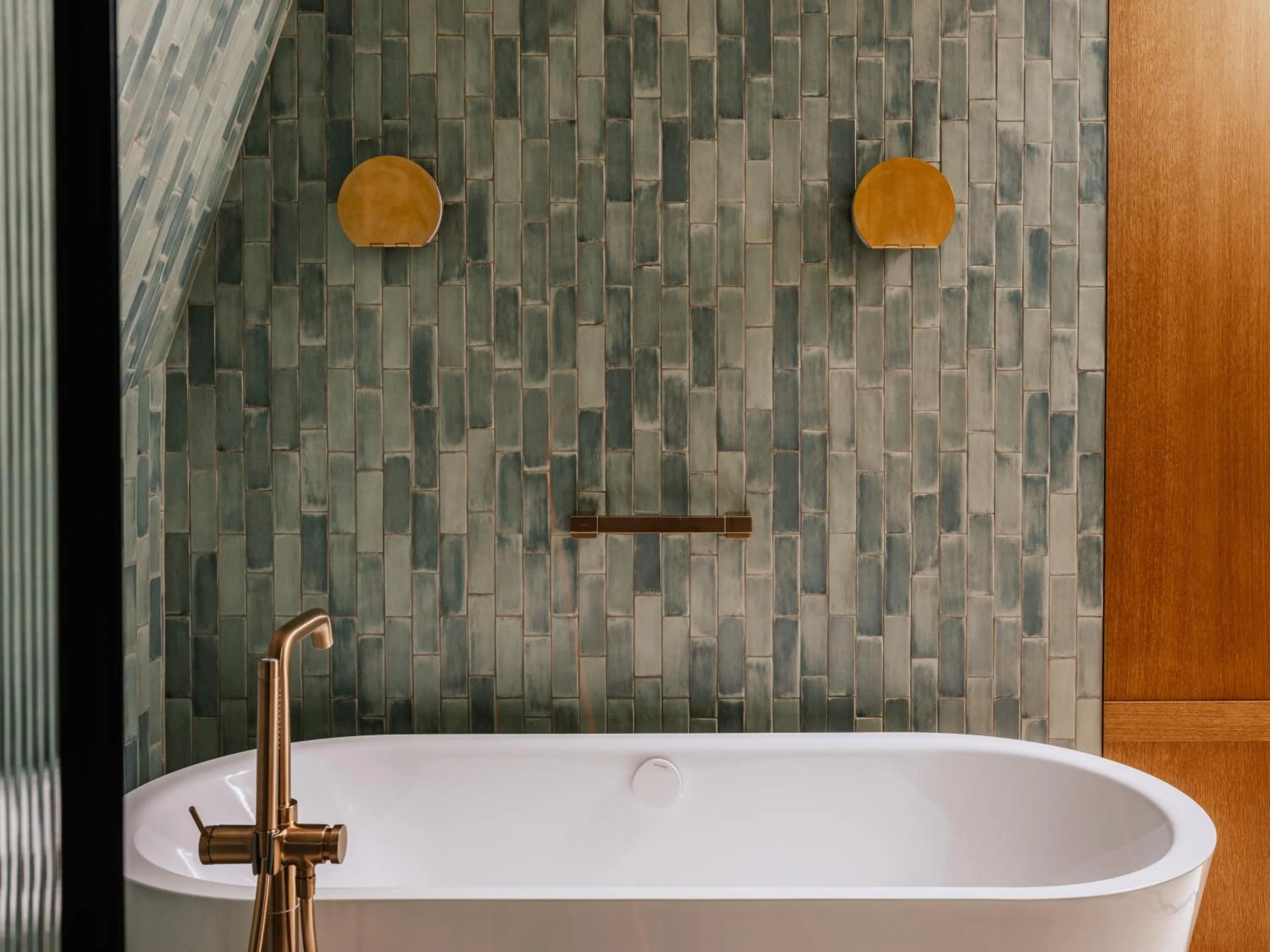 Bath in PURO Hotel Poznań Stare Miasto