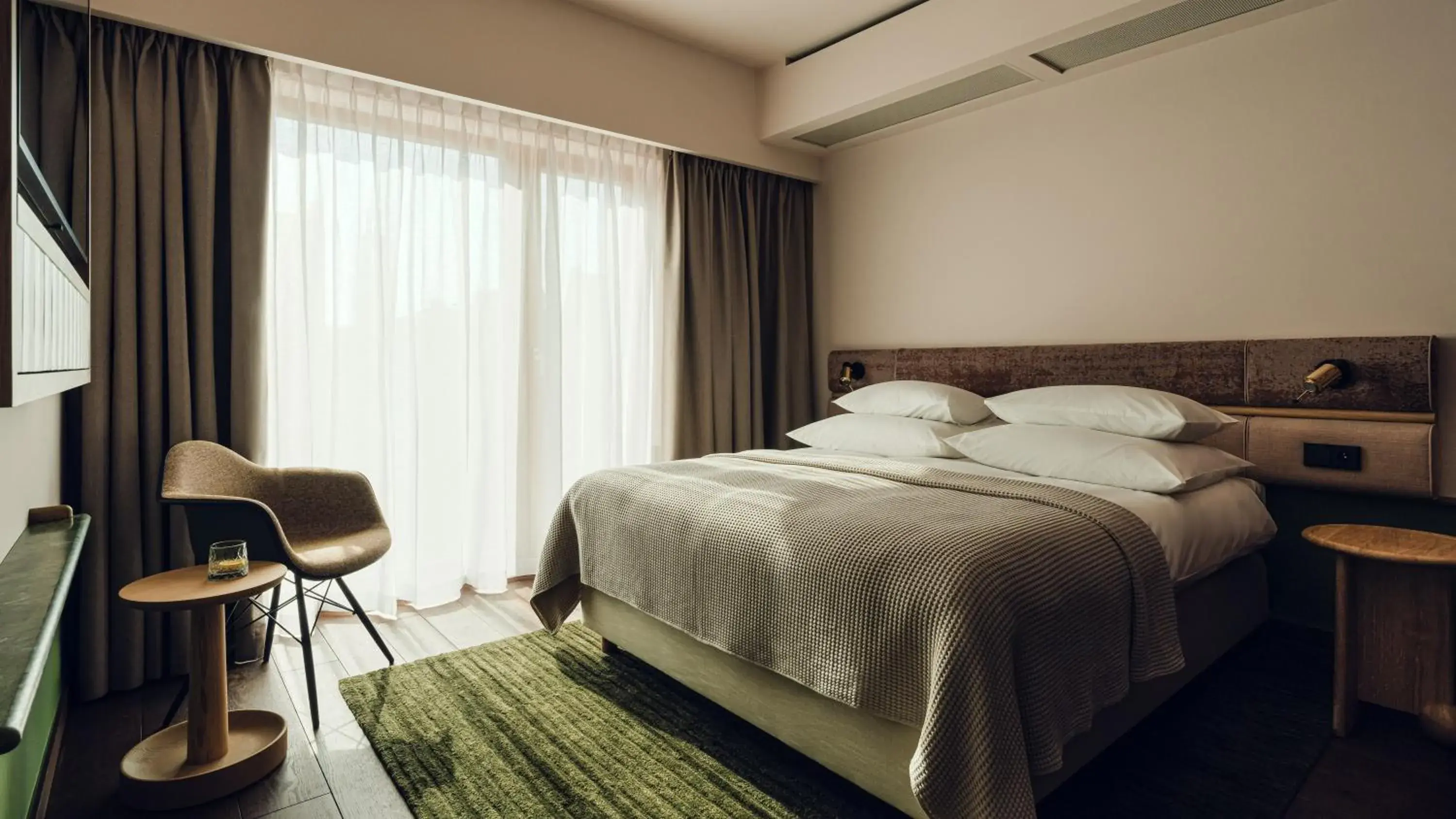 Photo of the whole room, Bed in PURO Poznań Stare Miasto Photo of the whole room, Bed in PURO Poznań Stare Miasto