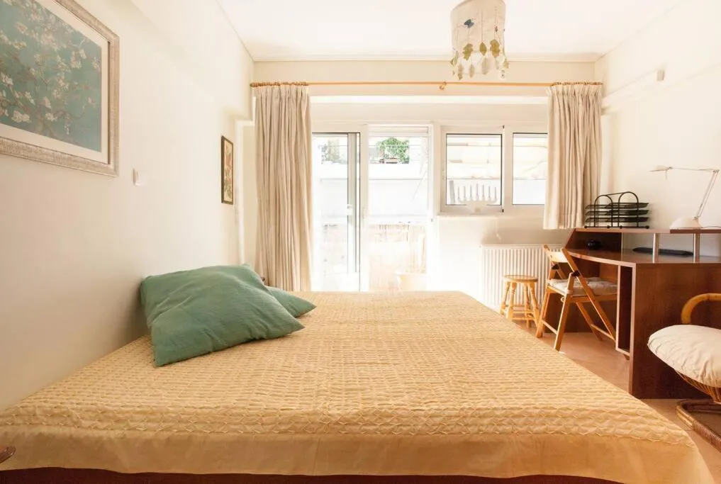 10min walk from ACROPOLIS !!!