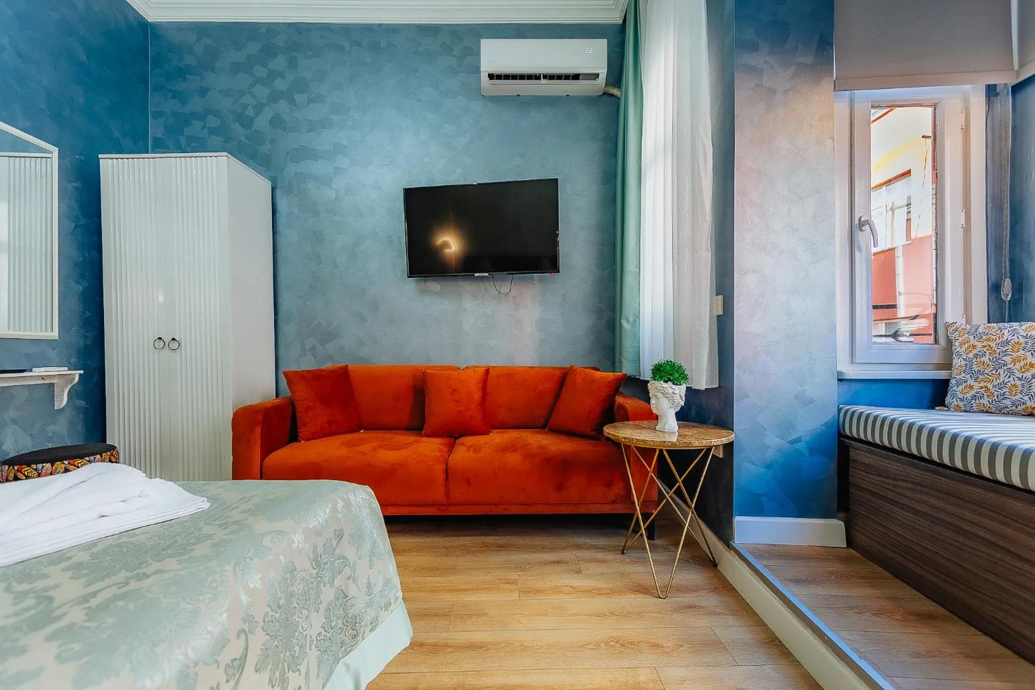 Seating area in Taksim Bi Center Suites