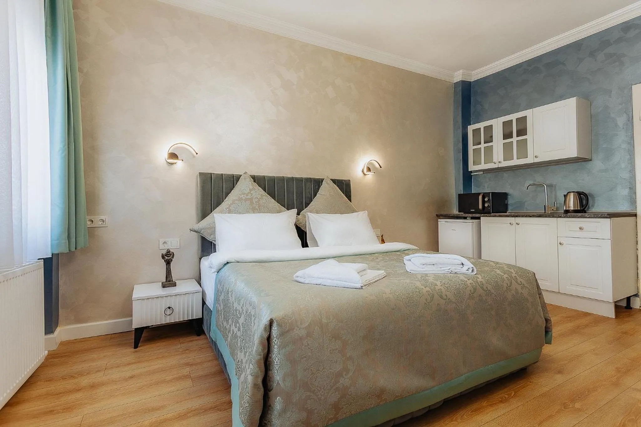 Bed in Taksim Bi Center Suites