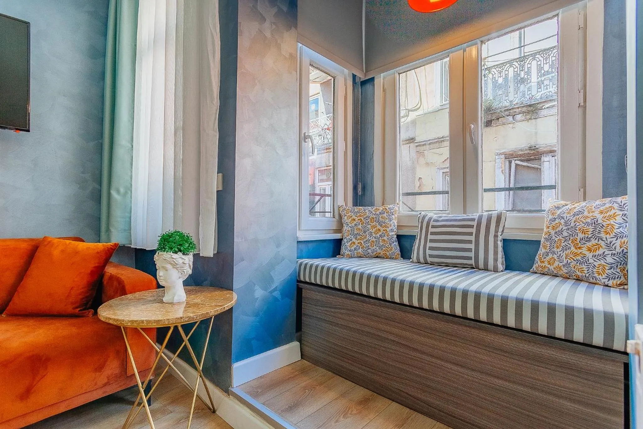 Seating area in Taksim Bi Center Suites