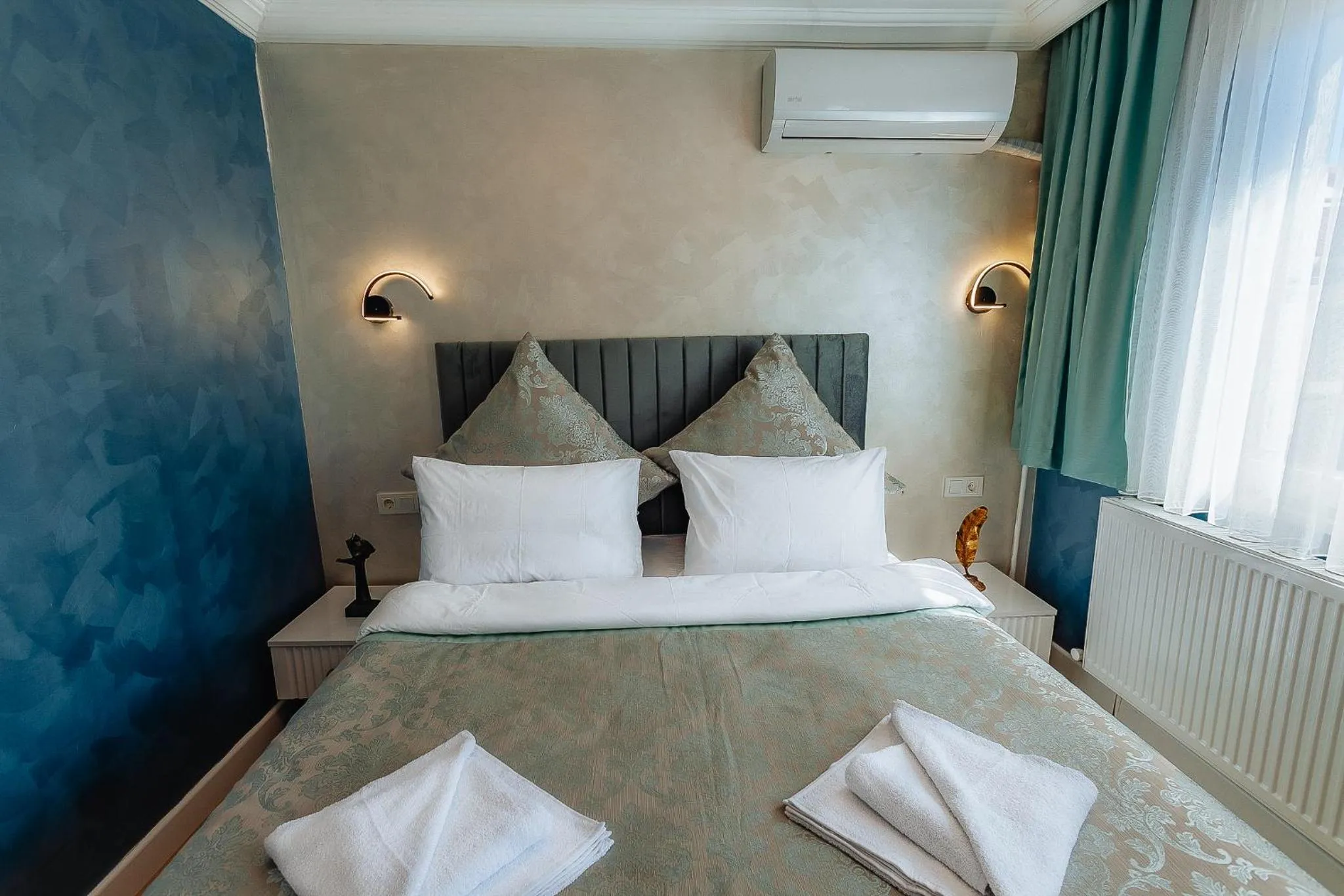 Bed in Taksim Bi Center Suites