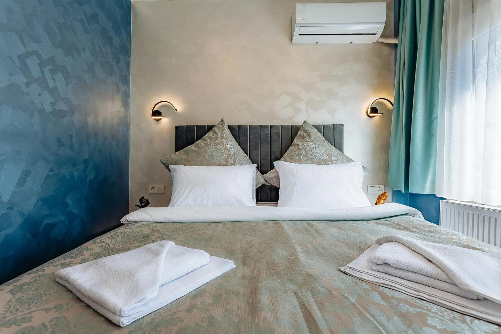 Bed in Taksim Bi Center Suites