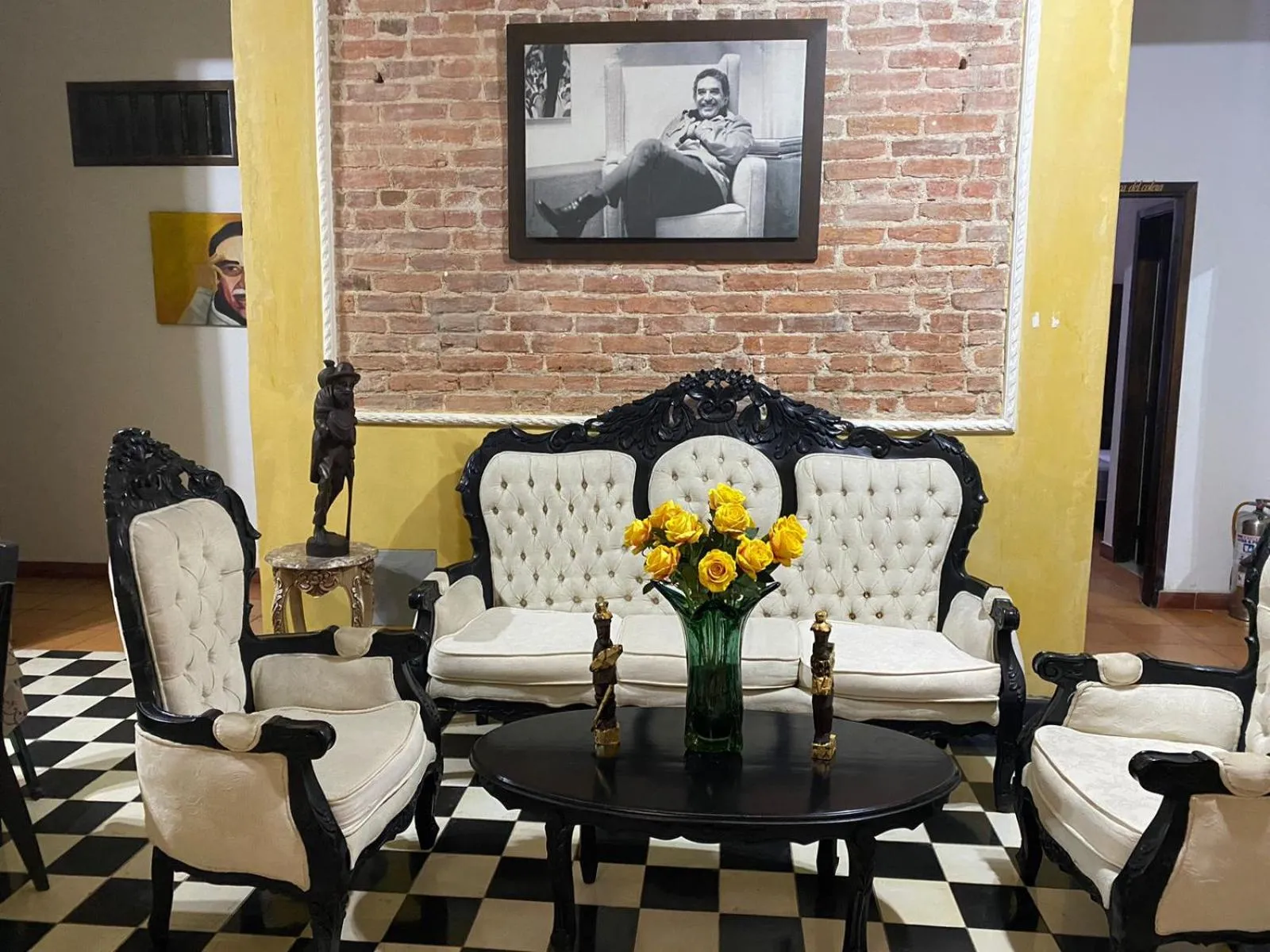 Seating area in hotel san nicolas colonial