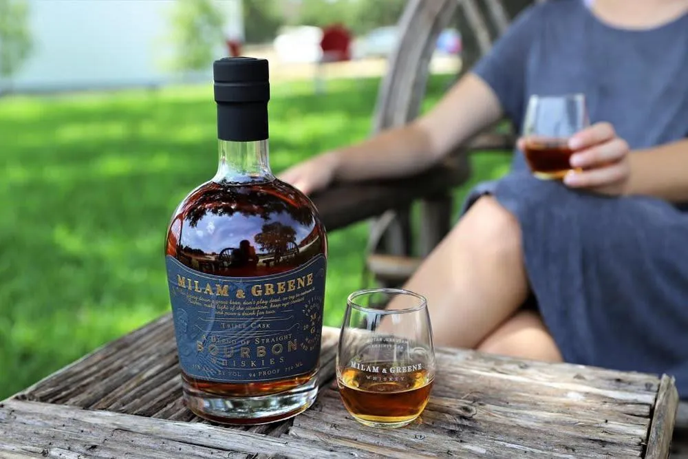 2 Kings Hot Tub Modern Cottage Hill Country