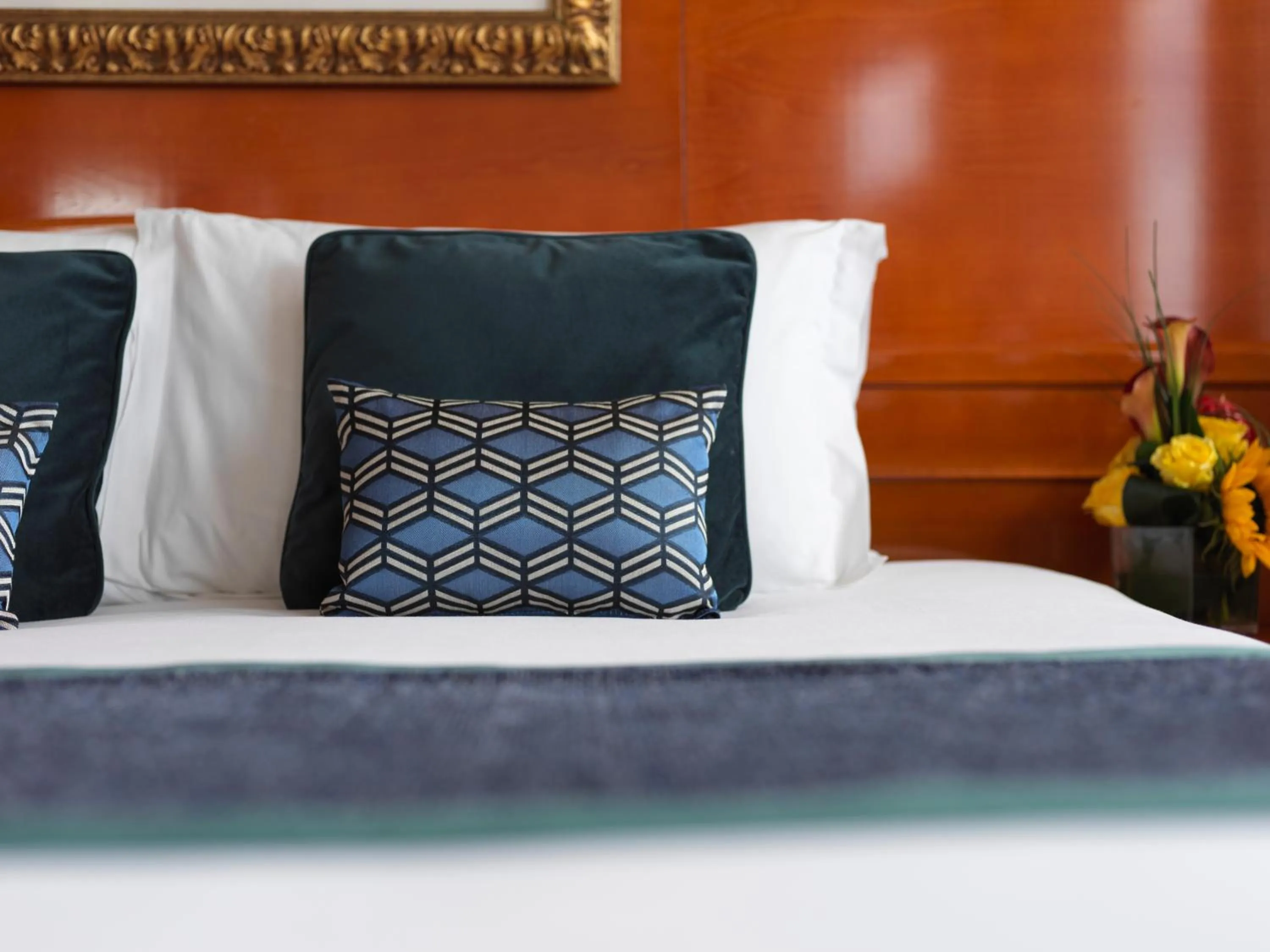 Bed in Sunborn London Yacht Hotel