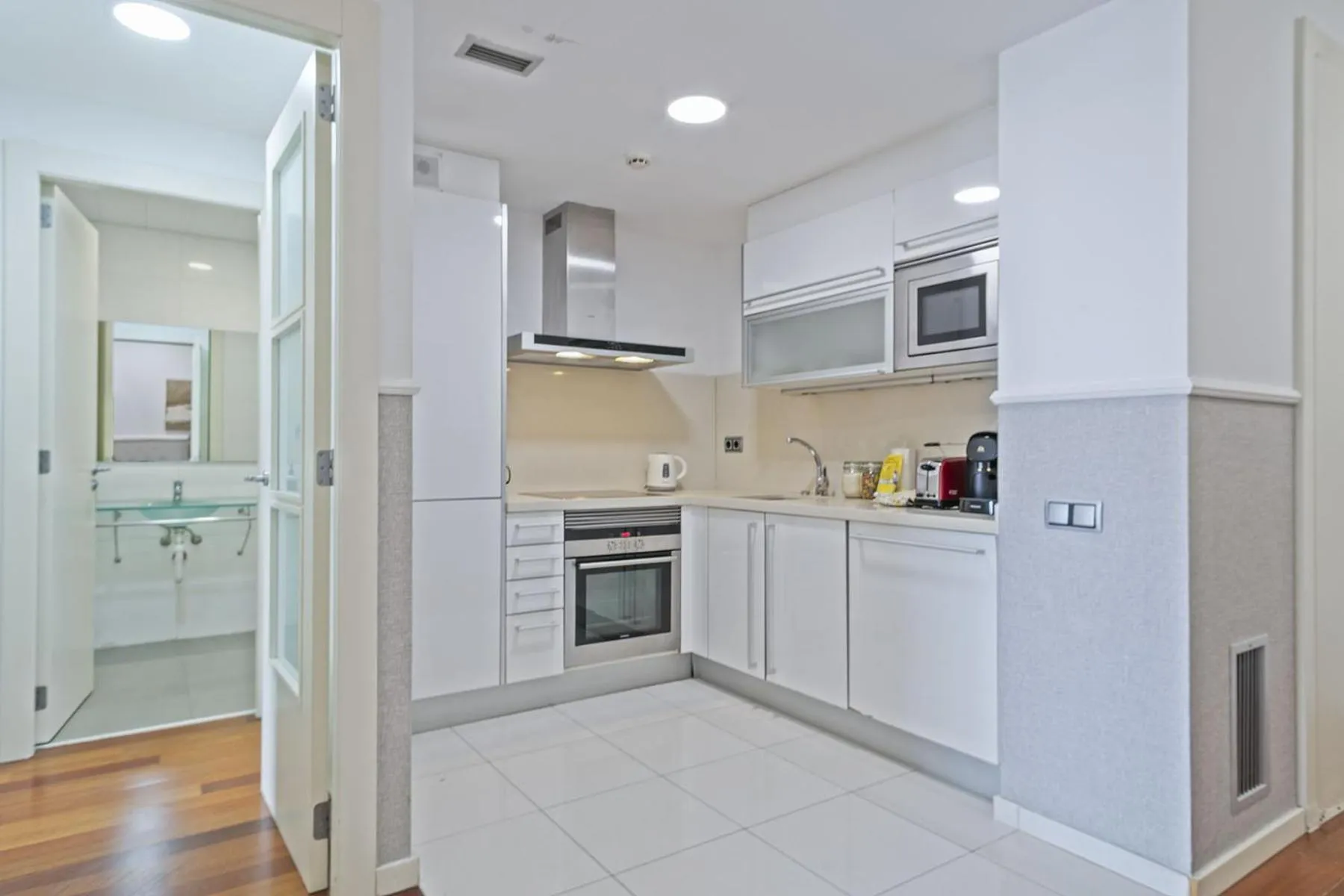 Kitchen or kitchenette in Ola Living Plaza Catalunya