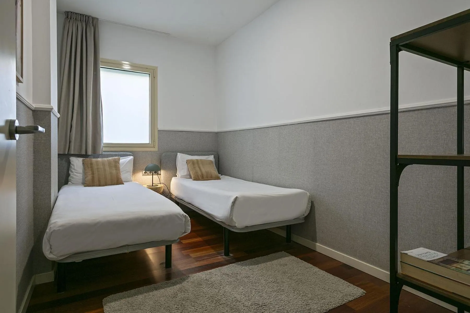 Bed in Ola Living Plaza Catalunya