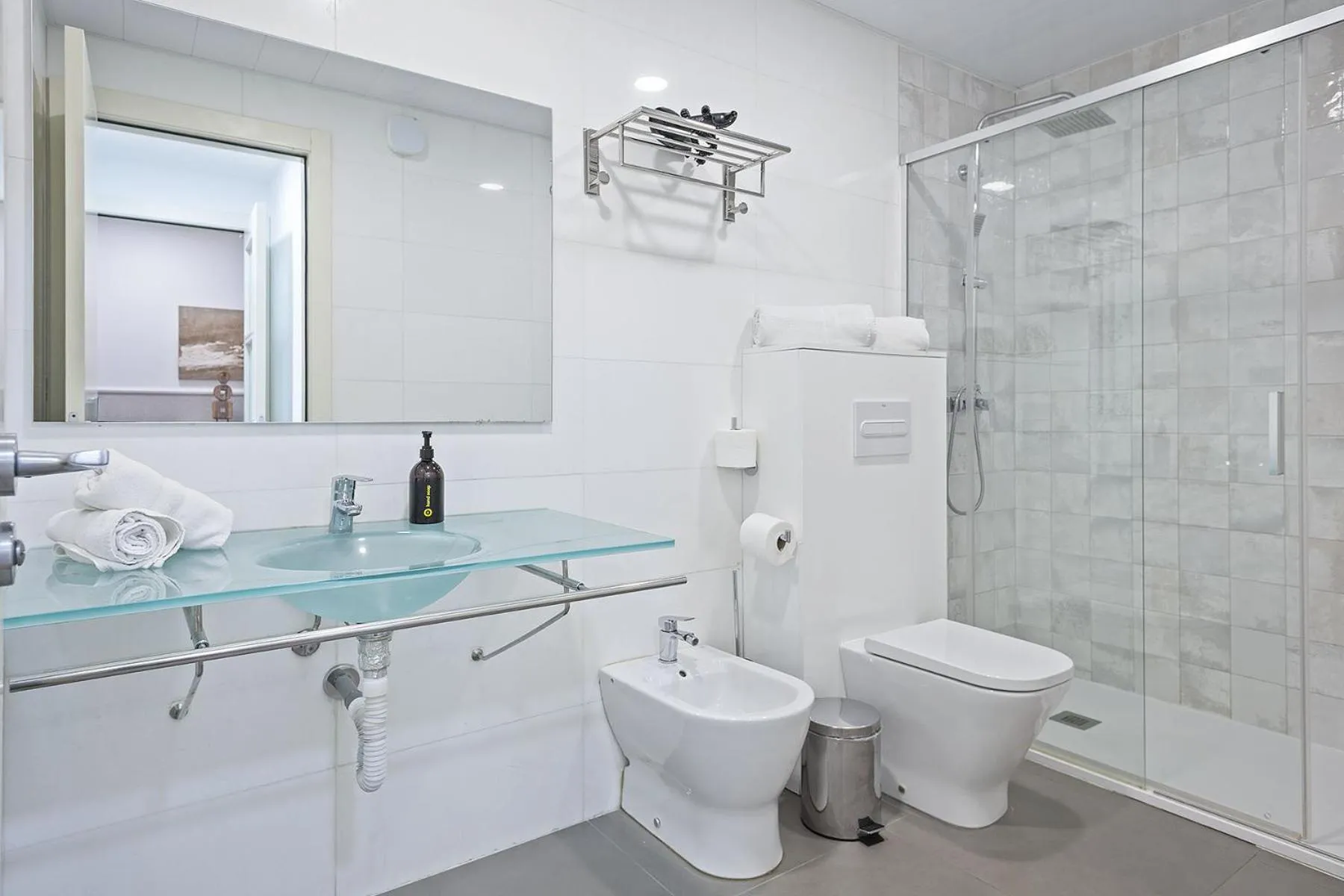 Bathroom in Ola Living Plaza Catalunya