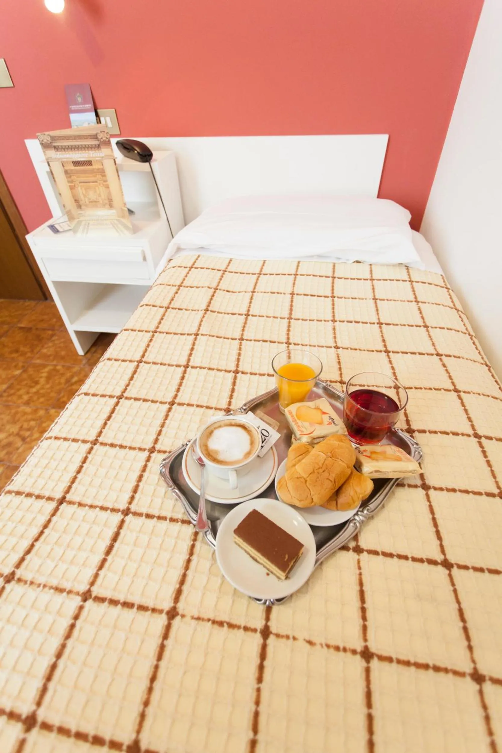 Bed in Hotel Ristorante San Carlo