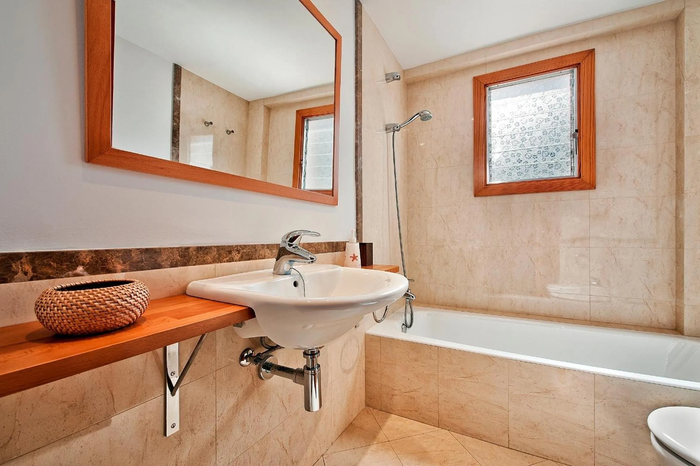 Bathroom in Can Pere Bou