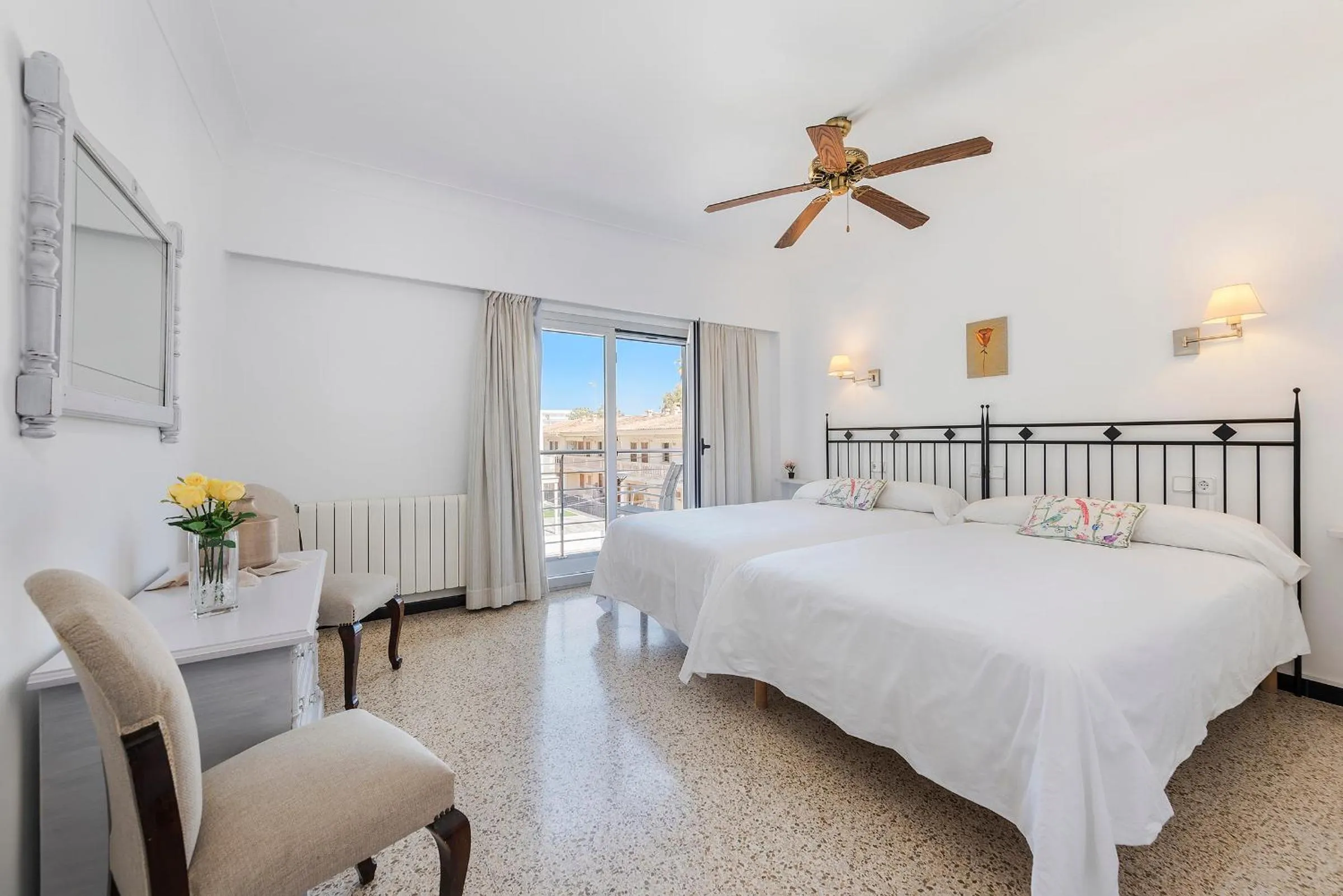 Bedroom, Bed in Can Pere Bou