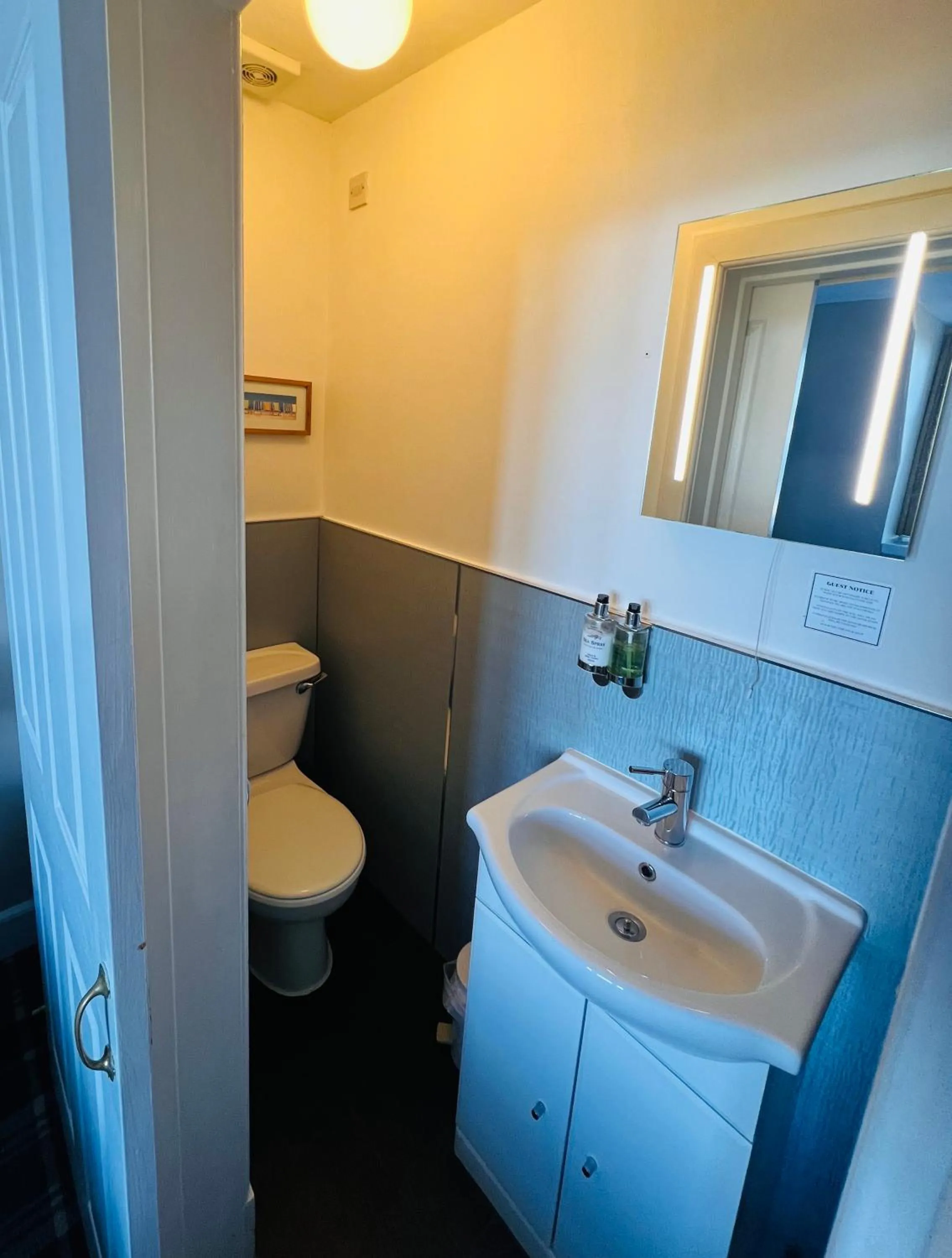 Bathroom in Cullen Bay Hotel