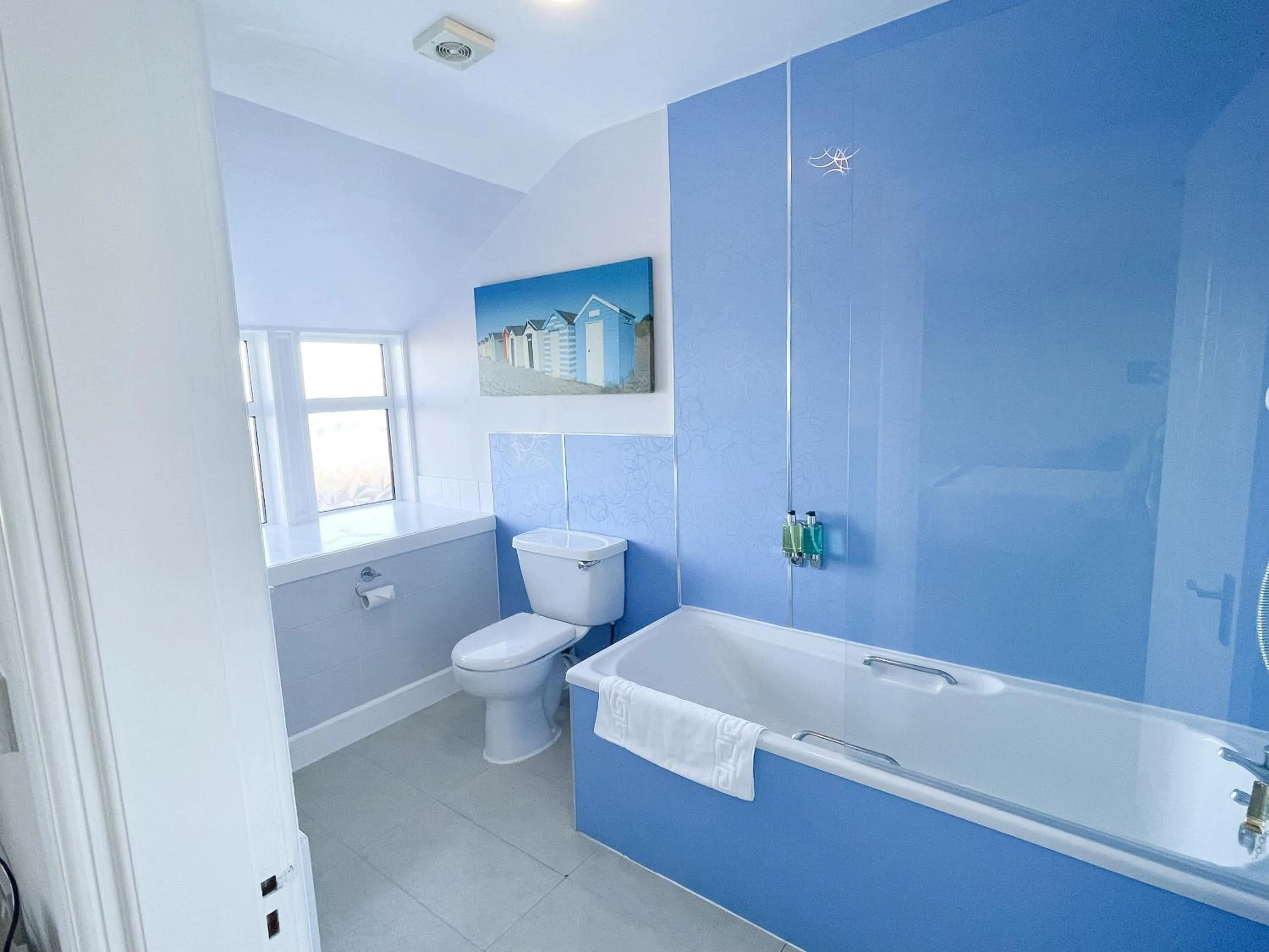 Shower in Cullen Bay Hotel