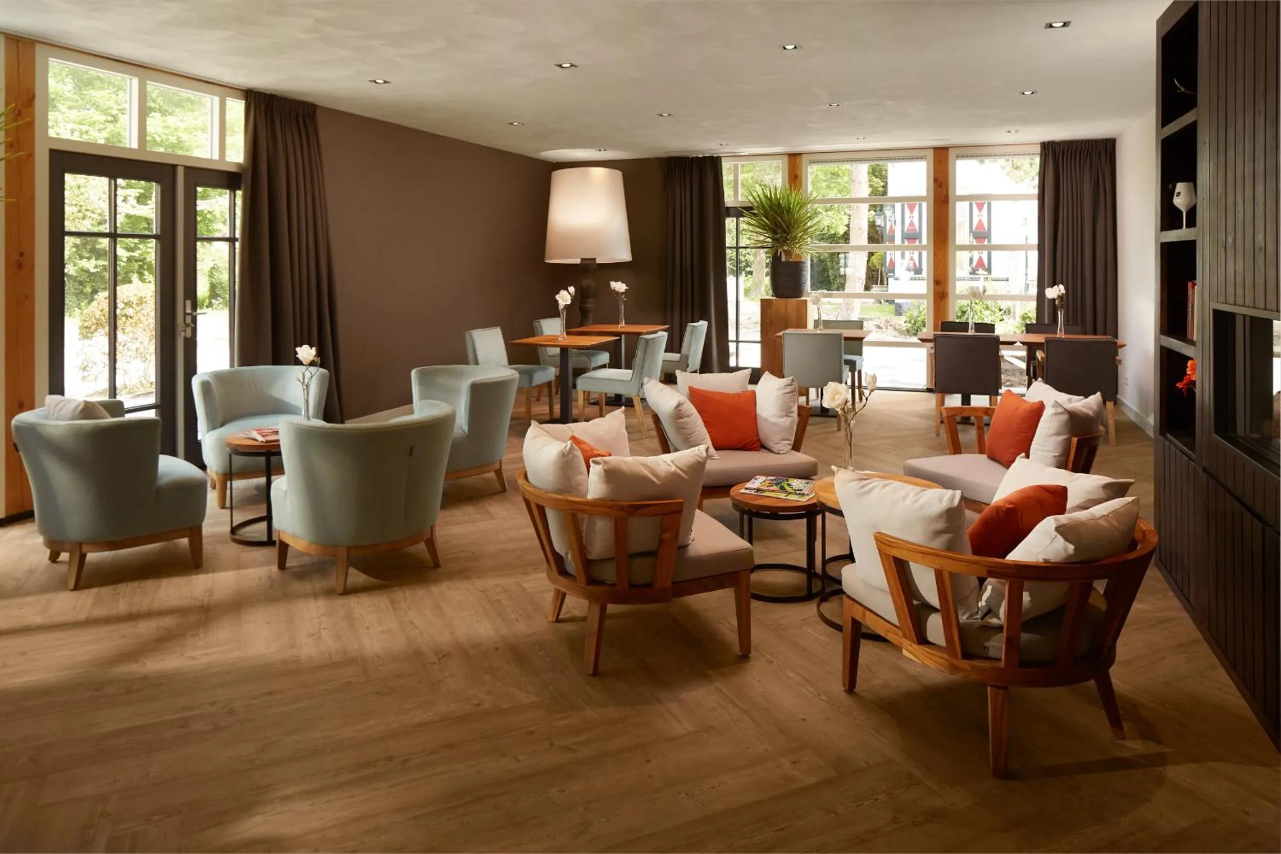 Communal lounge/ TV room in Romantik Badhotel Renesse