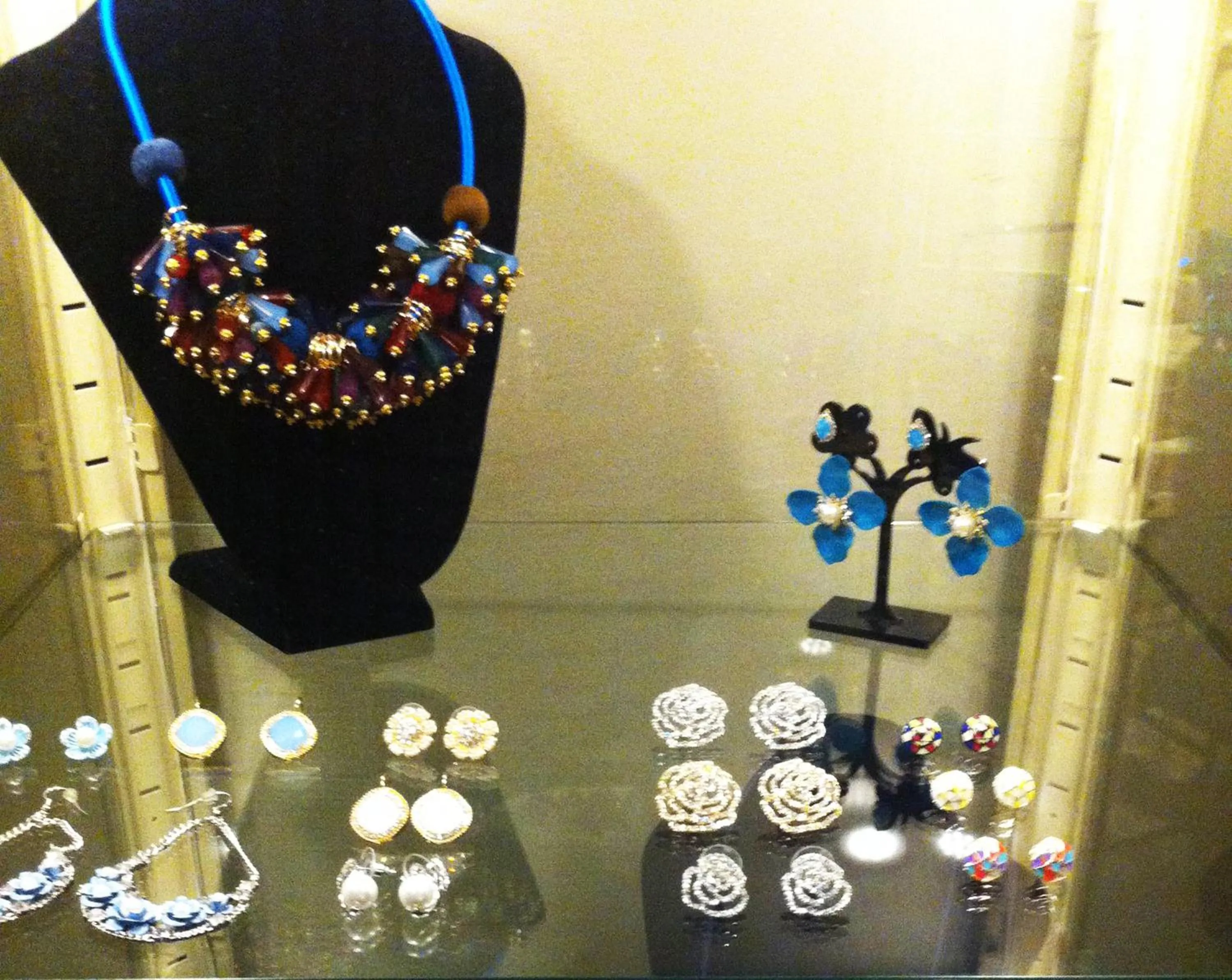 On-site shops in Casa del Mediterraneo