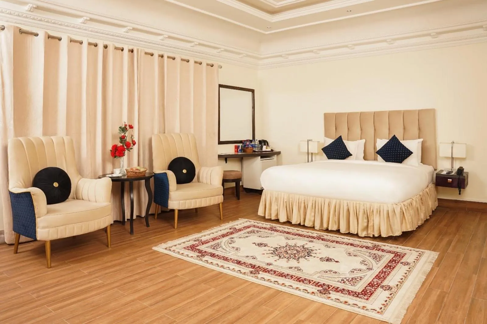 Bed in Falettis Grand Bahawalpur