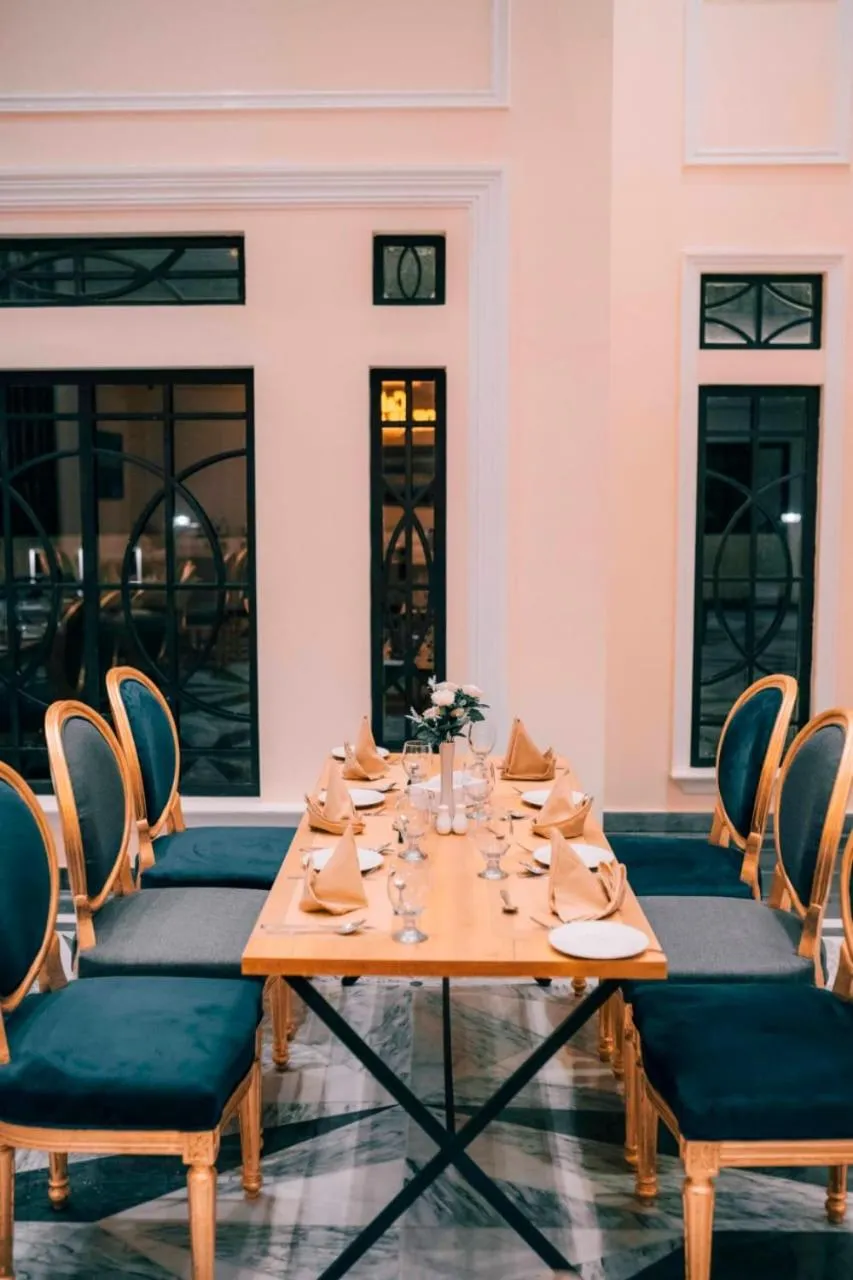 Seating area in Falettis Grand Bahawalpur