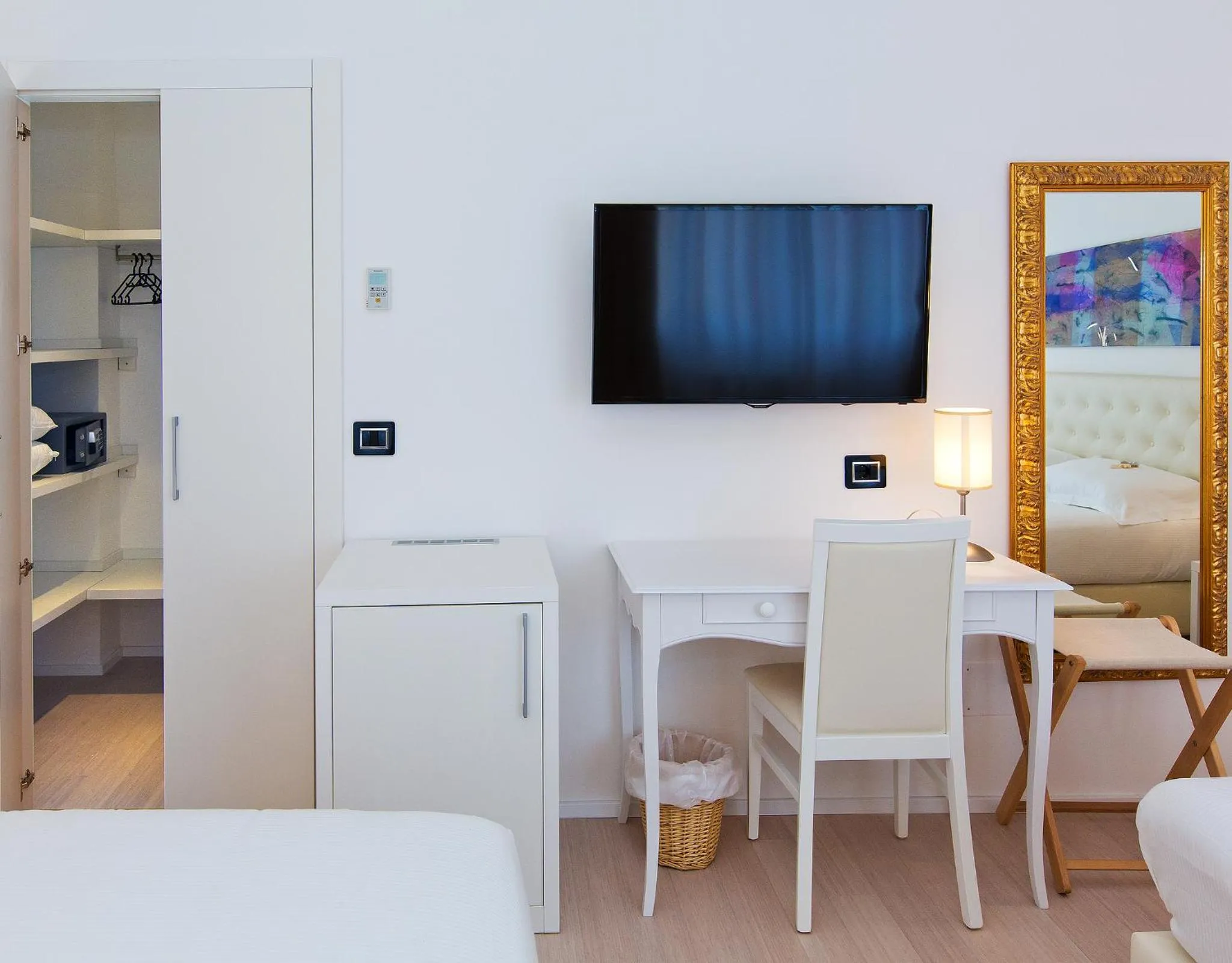 Decorative detail, Bed in Hotel Mainè