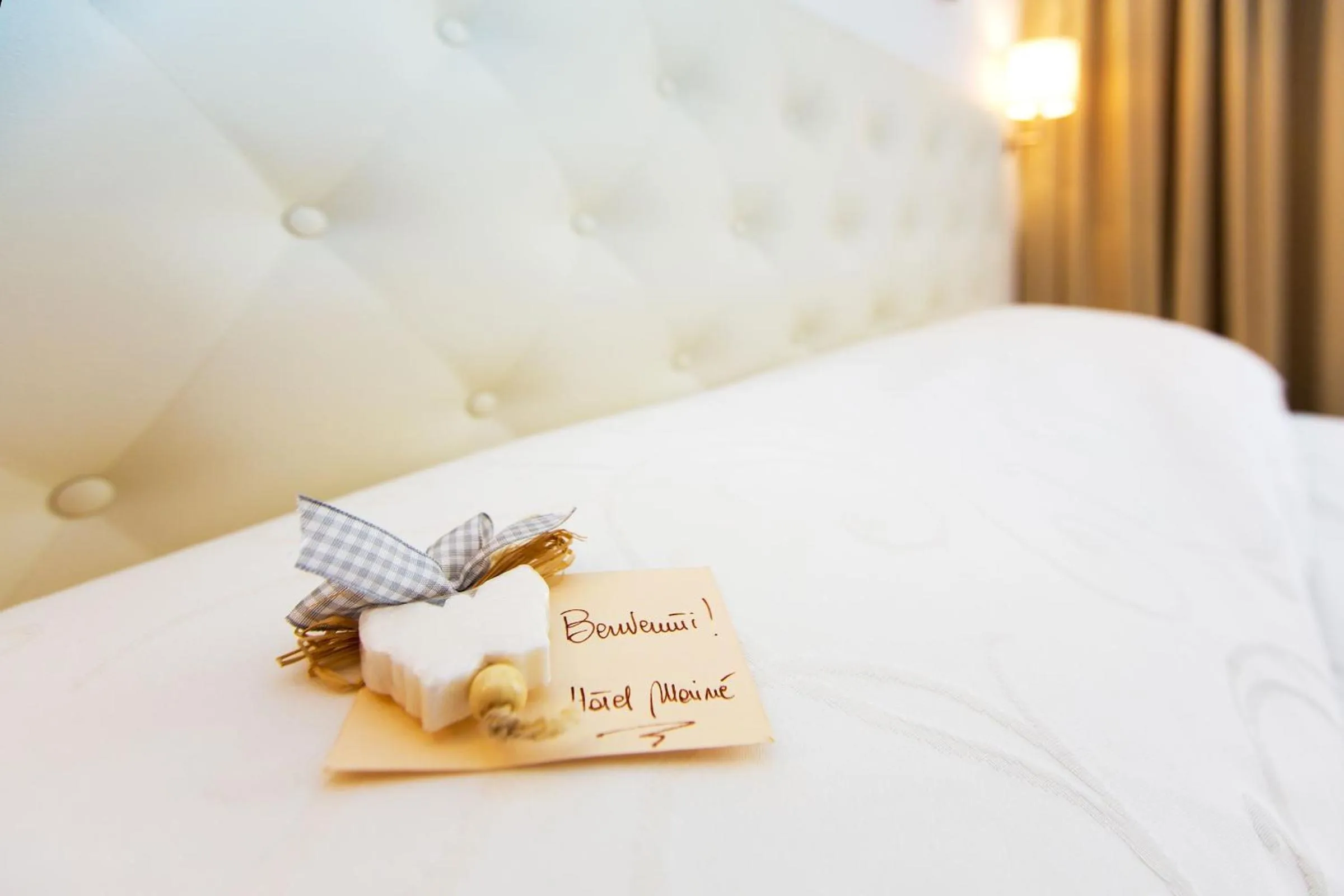 Decorative detail, Bed in Hotel Mainè