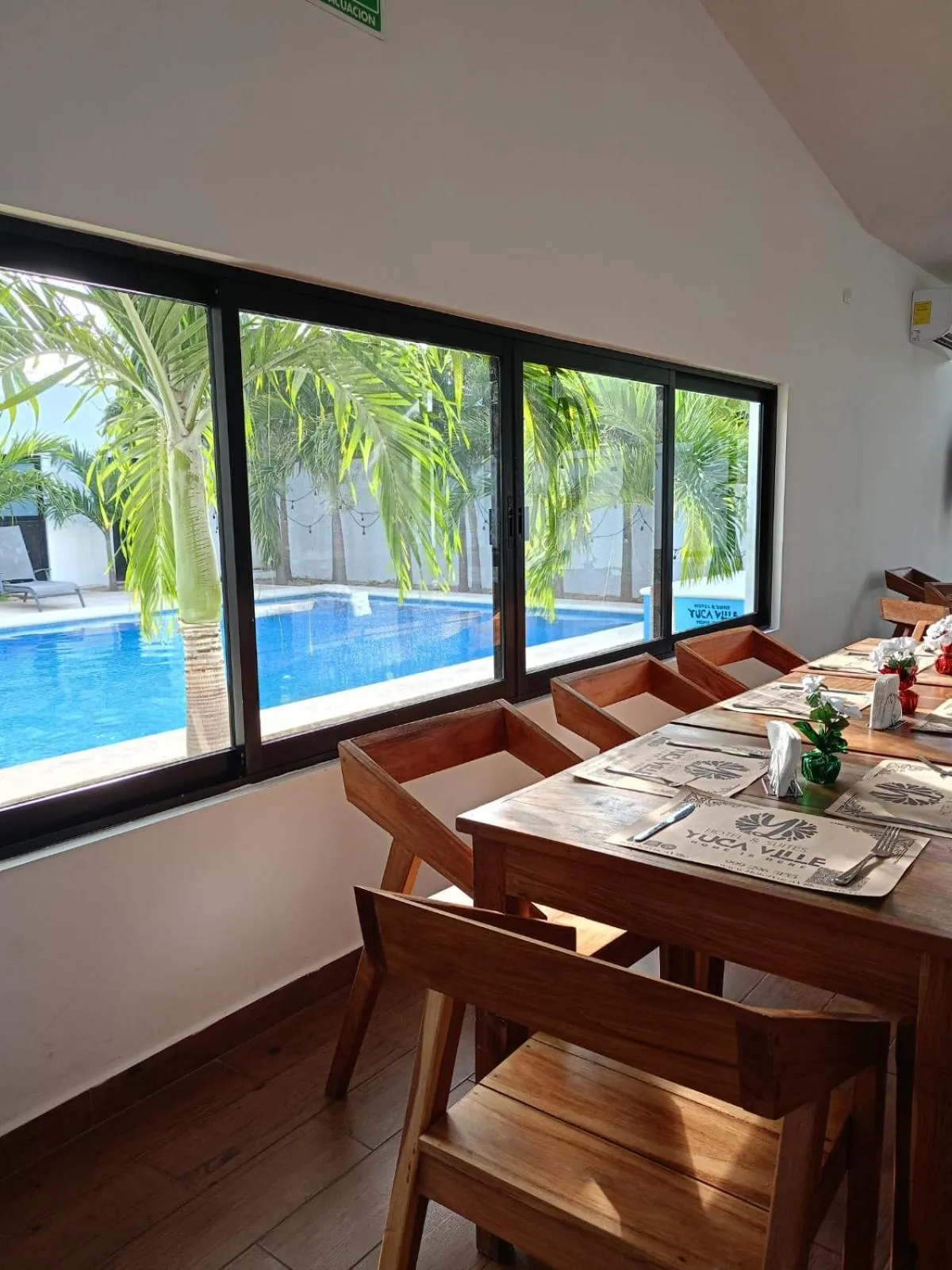 Restaurant/places to eat in Hotel & Suites Yuca Ville Siglo XXI