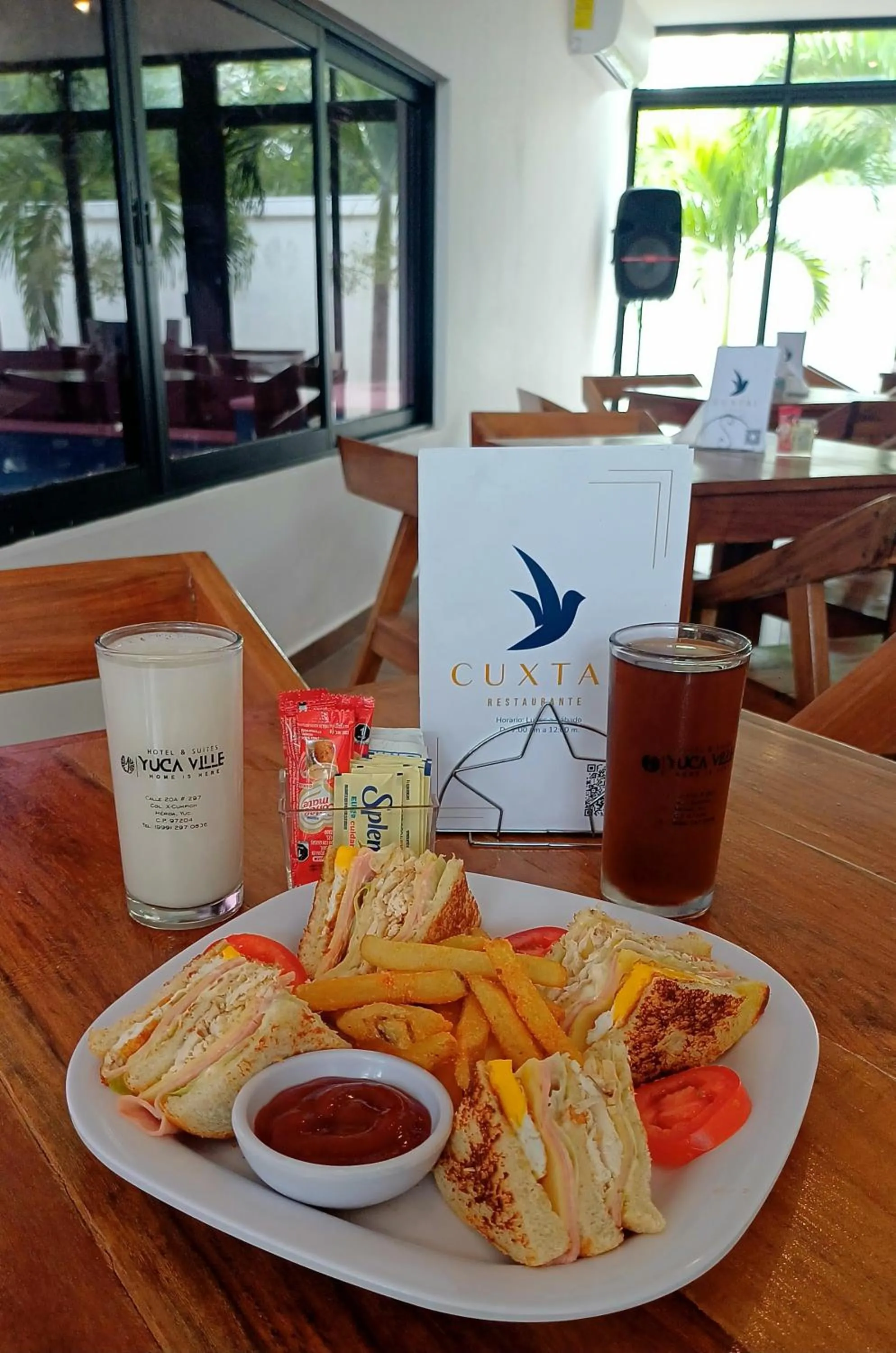 Restaurant/places to eat in Hotel & Suites Yuca Ville Siglo XXI