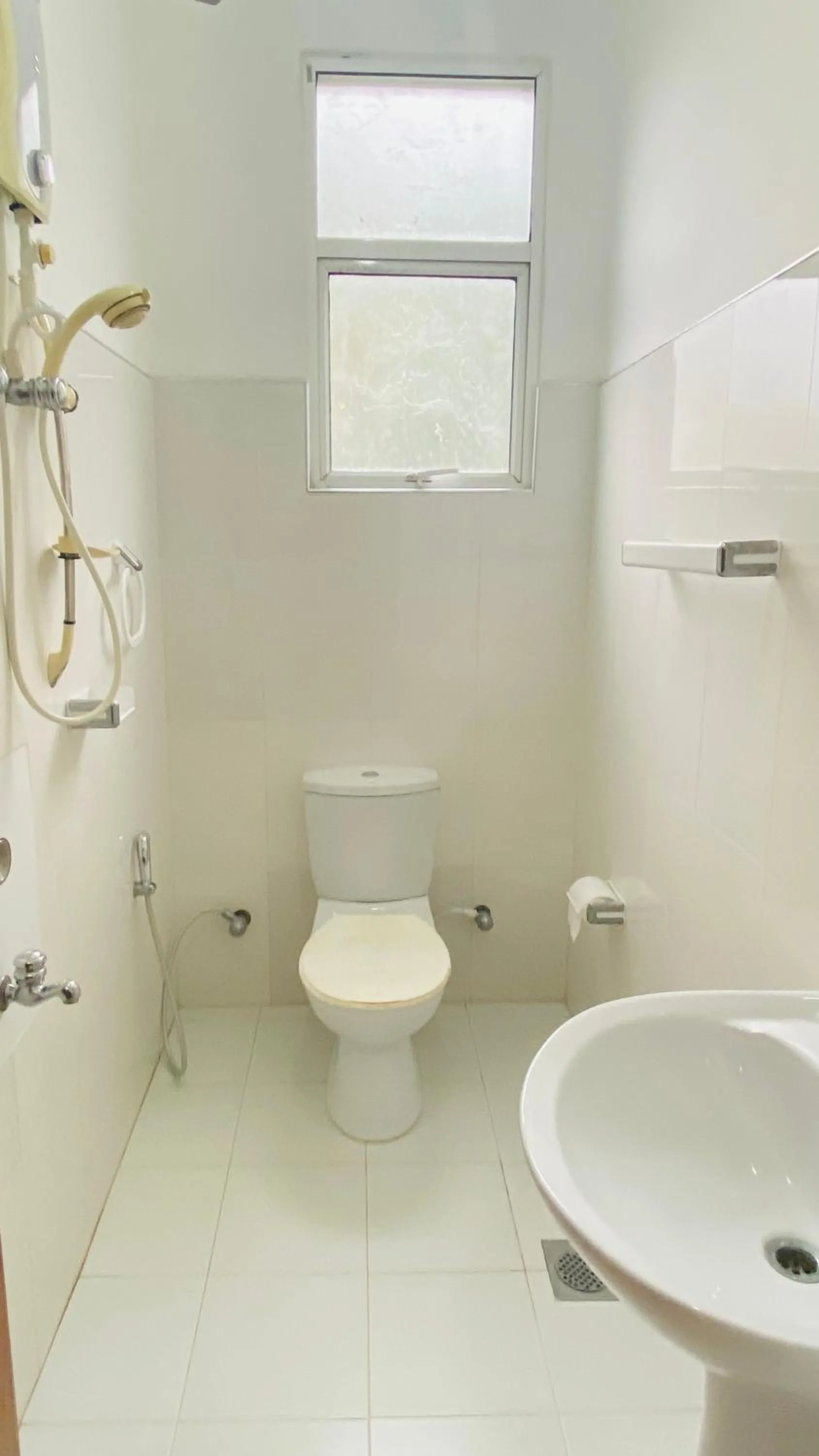 Shower in Owin Rose Yala Safari Hotel