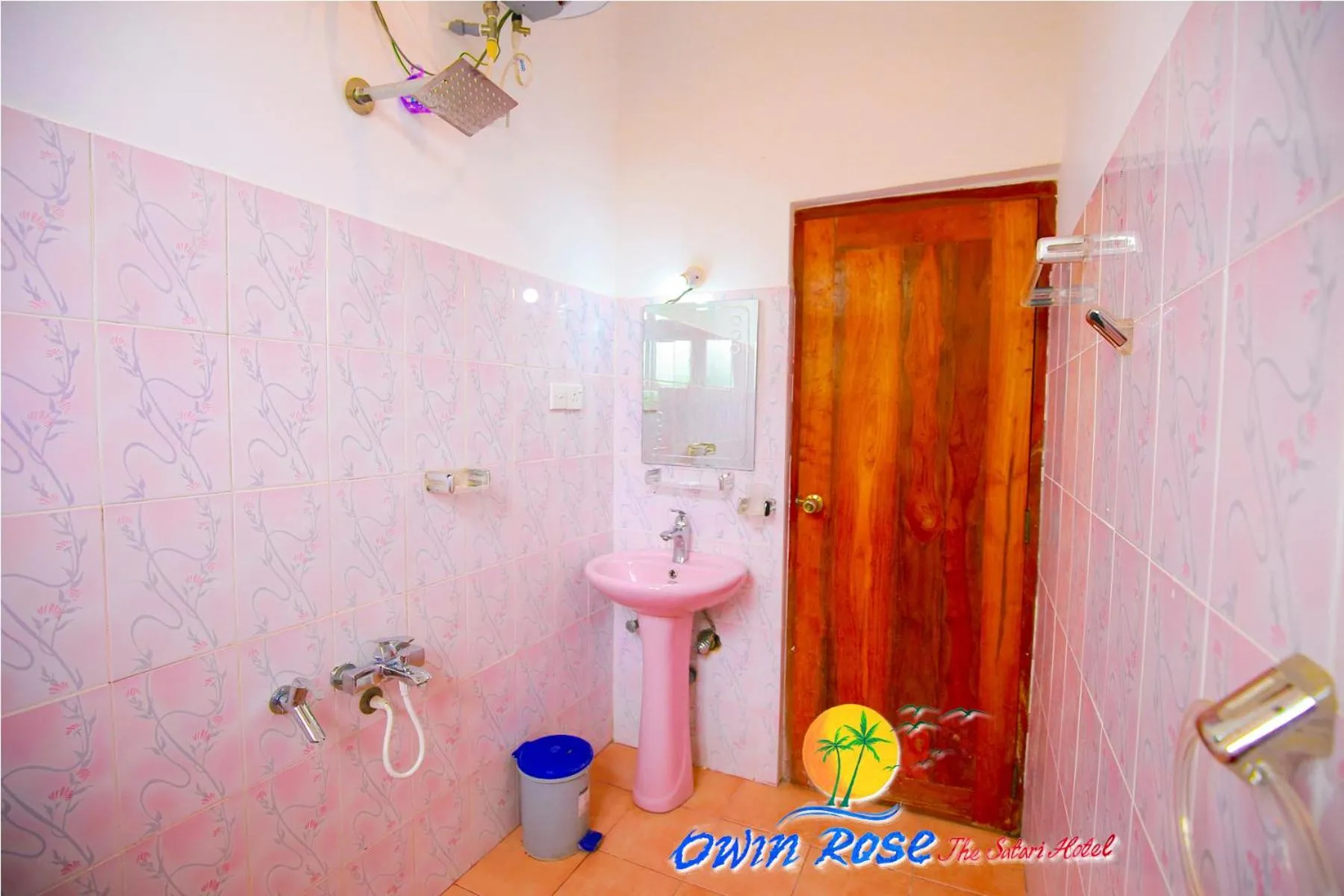Shower in Owin Rose Yala Safari Hotel