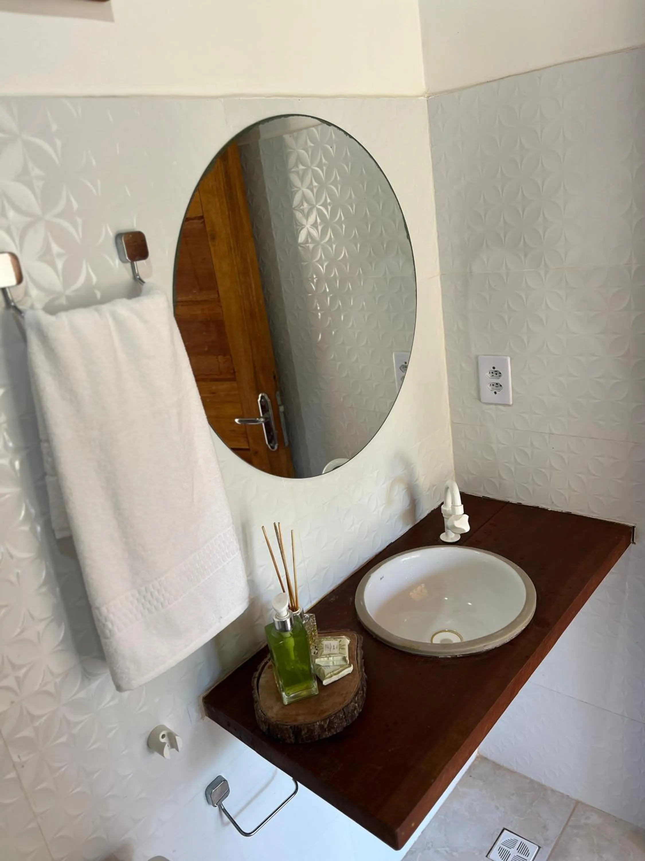 Toilet in Pousada Oceano Atlântico