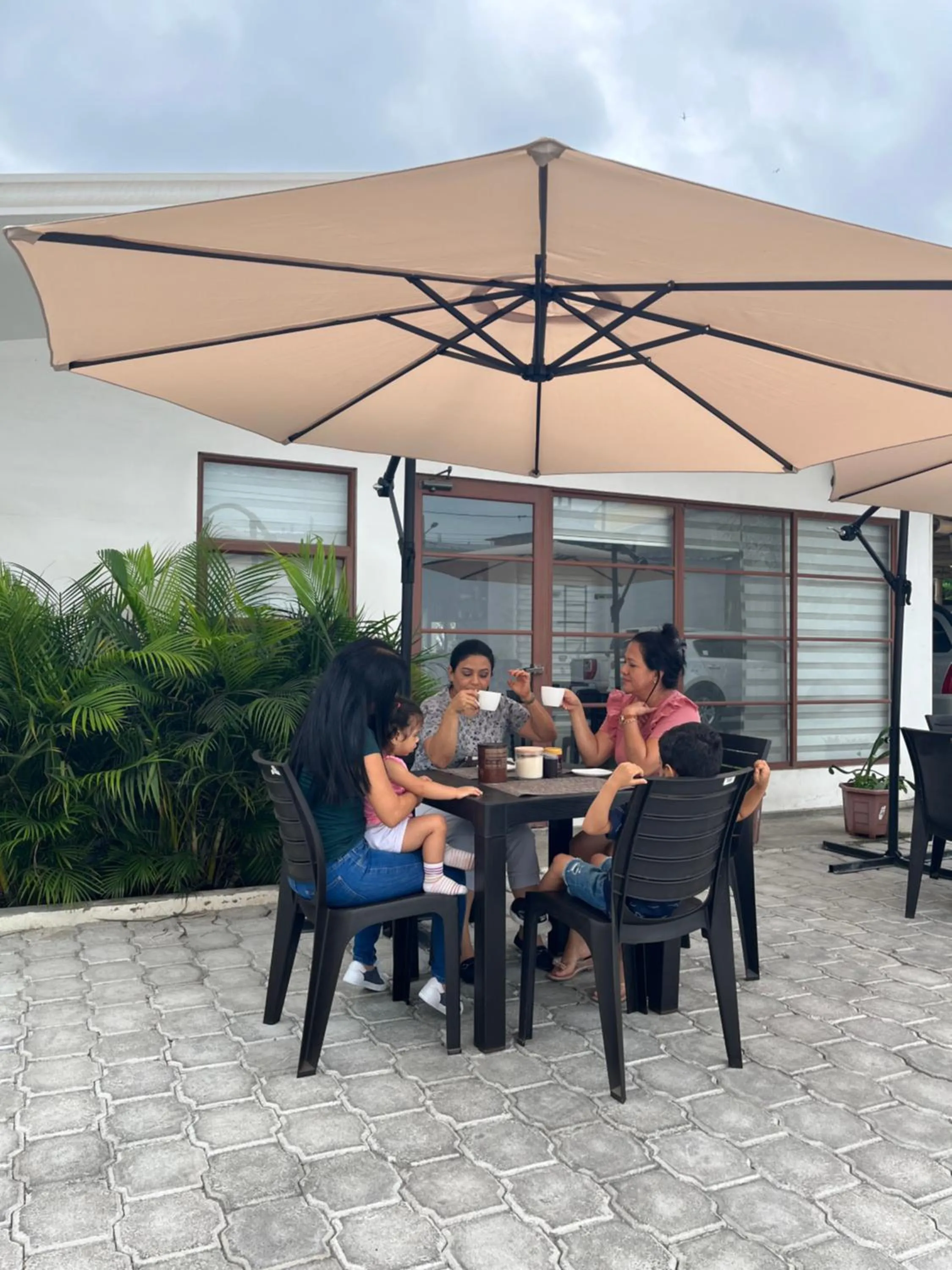 HOTEL PLAYAS PERDERNALES ECUADOR