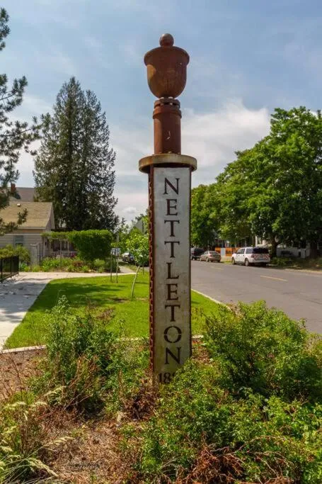 Historic 2 KING BED 1 Bath Near Downtown Spokane