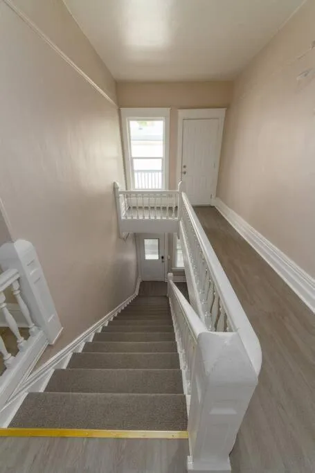 Historic 2 KING BED 1 Bath Near Downtown Spokane