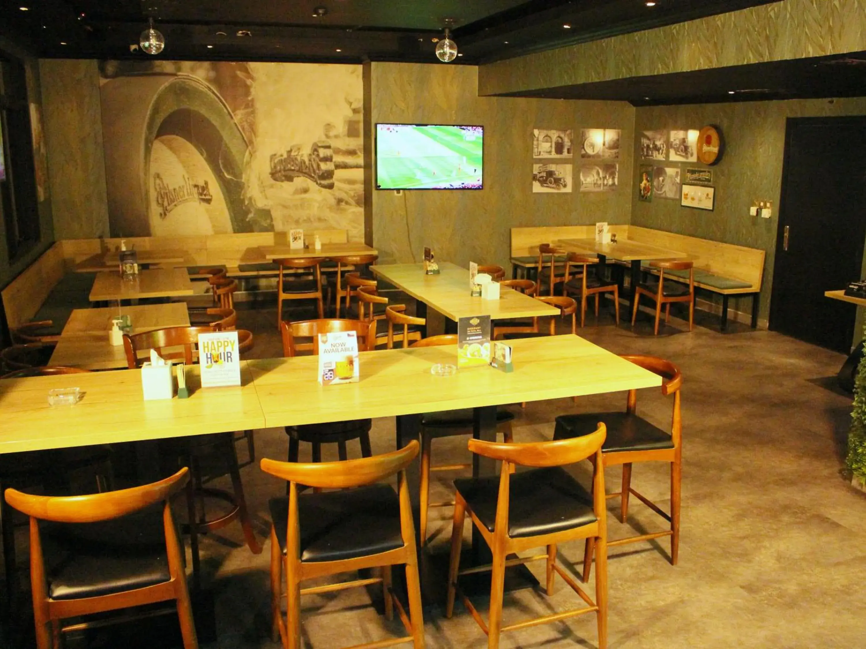 Restaurant/places to eat in Mughal Suites Restaurant/places to eat in Mughal Suites