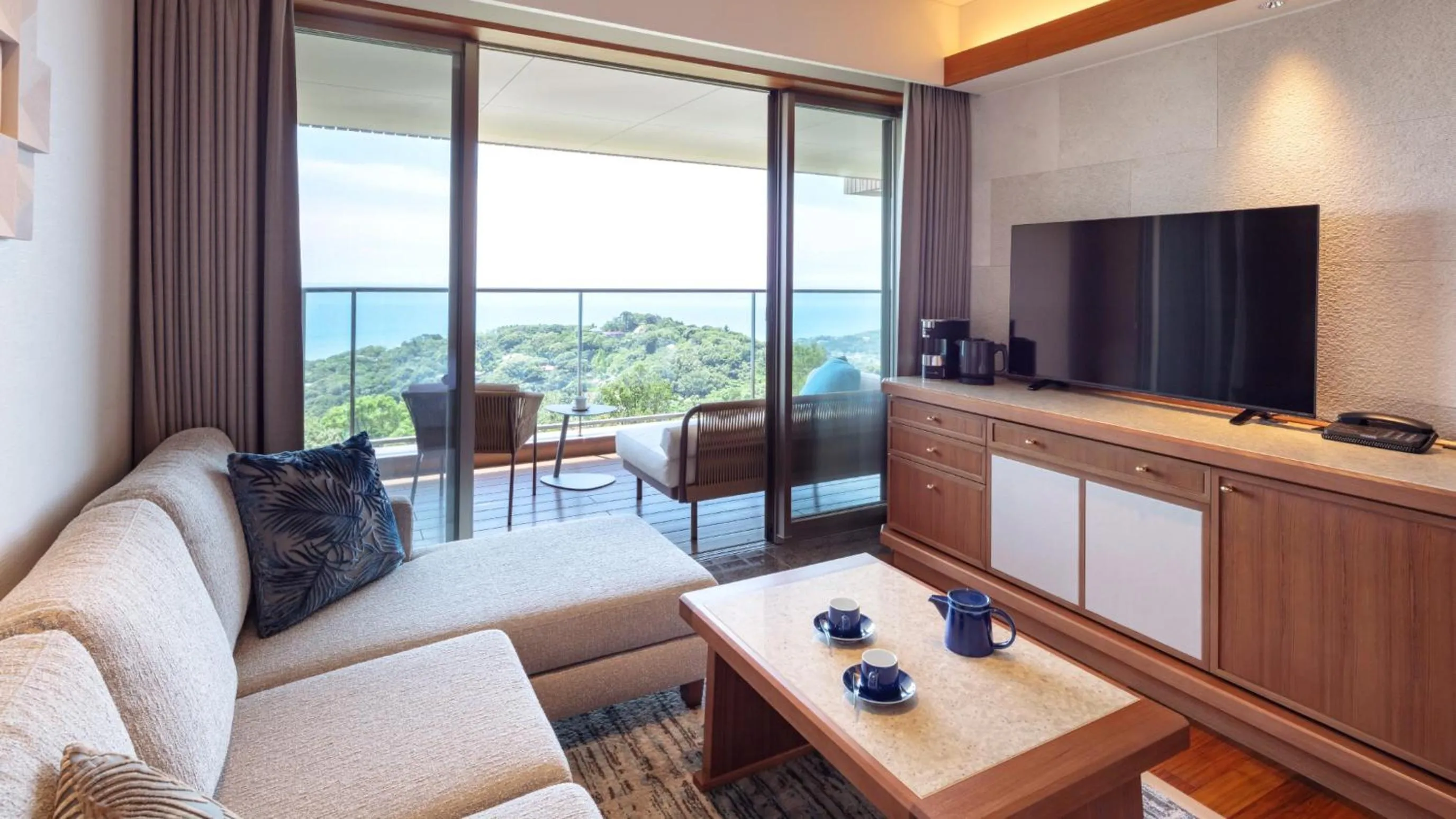 Izu Hotel Resort & Spa
