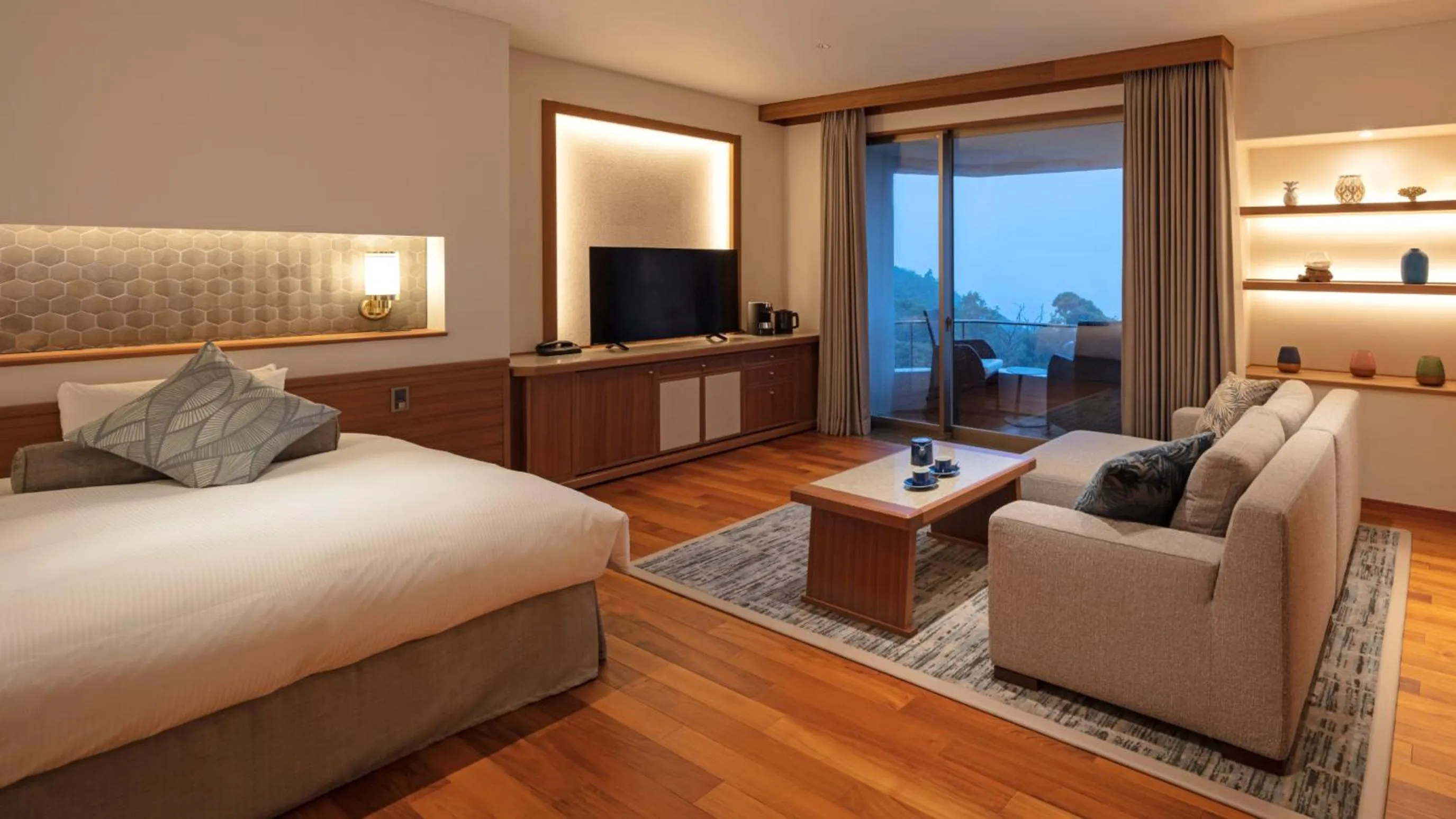 Bed in Izu Hotel Resort & Spa