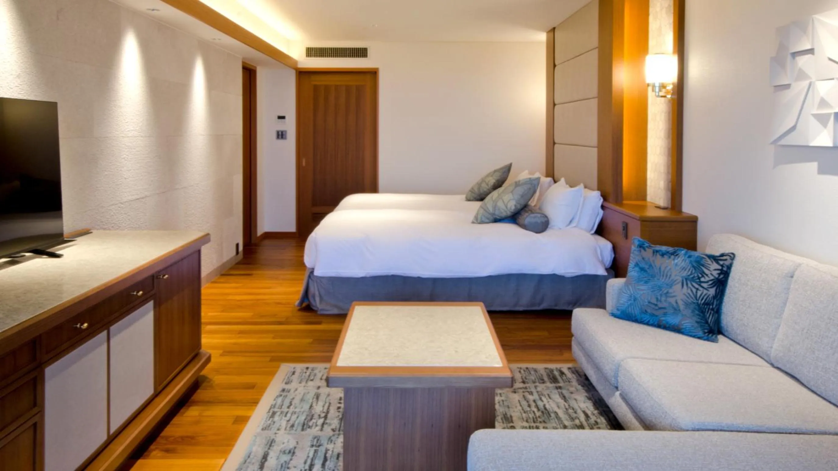 Bed in Izu Hotel Resort & Spa