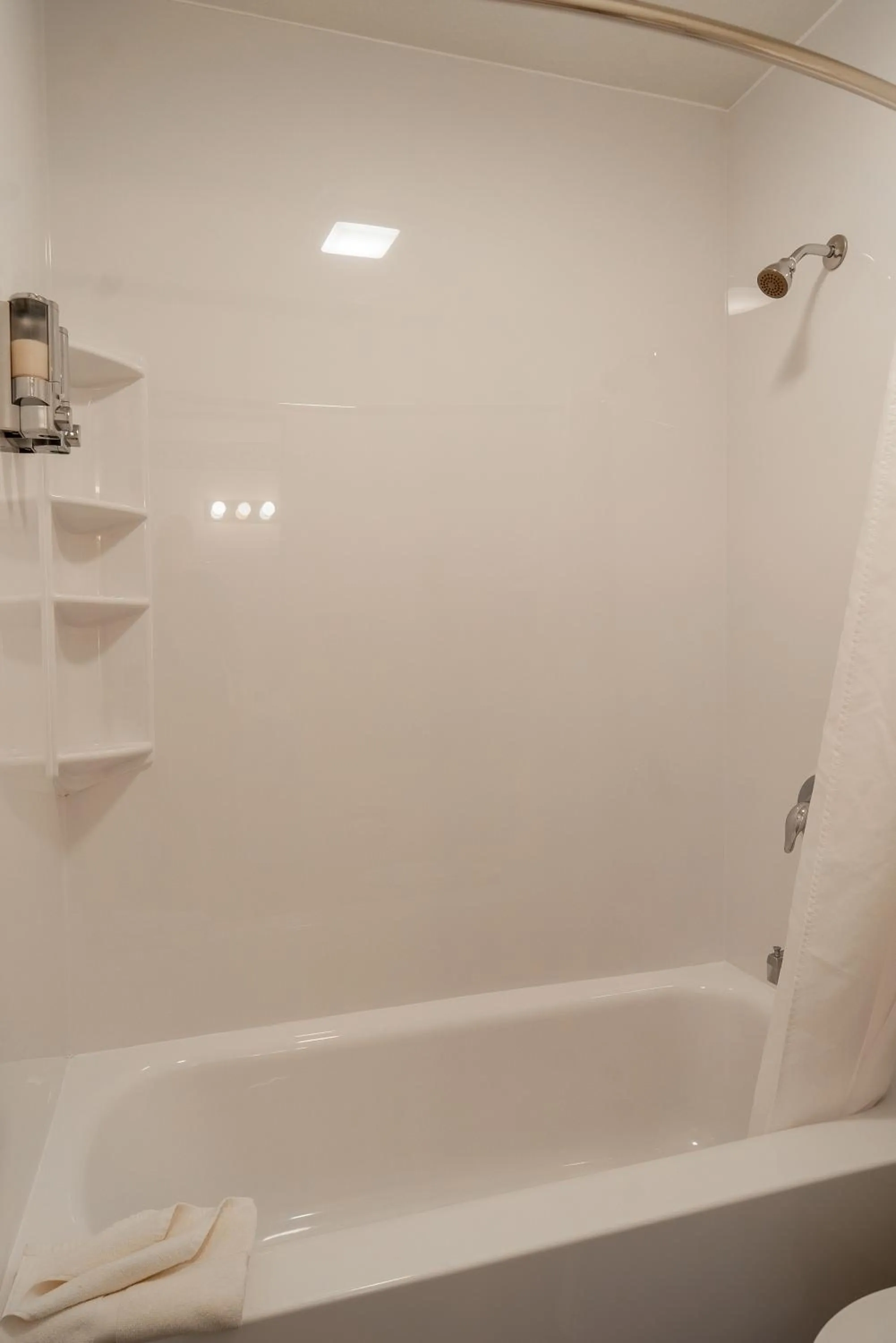 Bathroom in Motel Torrey