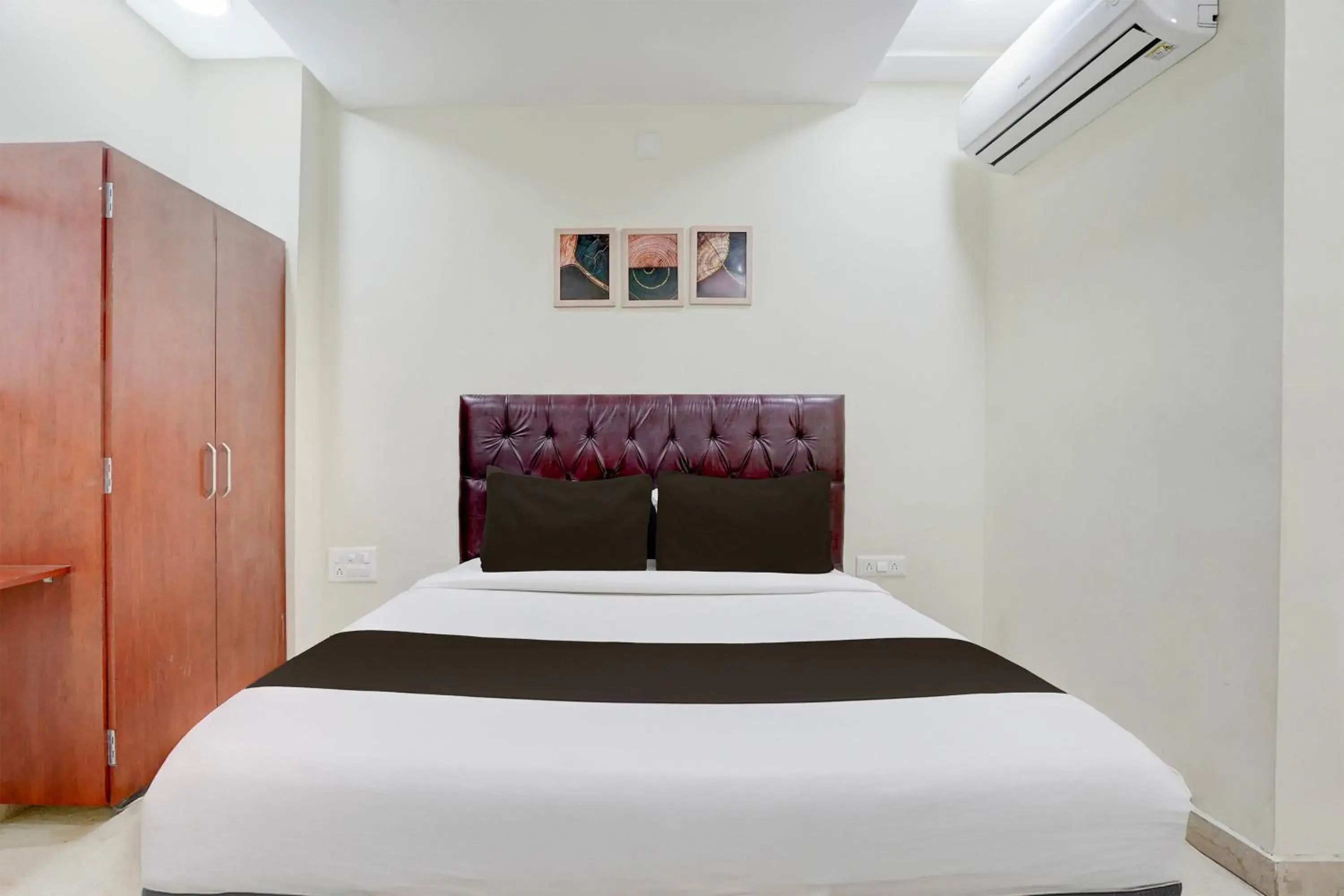 Bedroom, Bed in Super Hotel O Magunta Layout Nellore Formerly The Paradise Guest Inn Bedroom, Bed in Super Hotel O Magunta Layout Nellore Formerly The Paradise Guest Inn