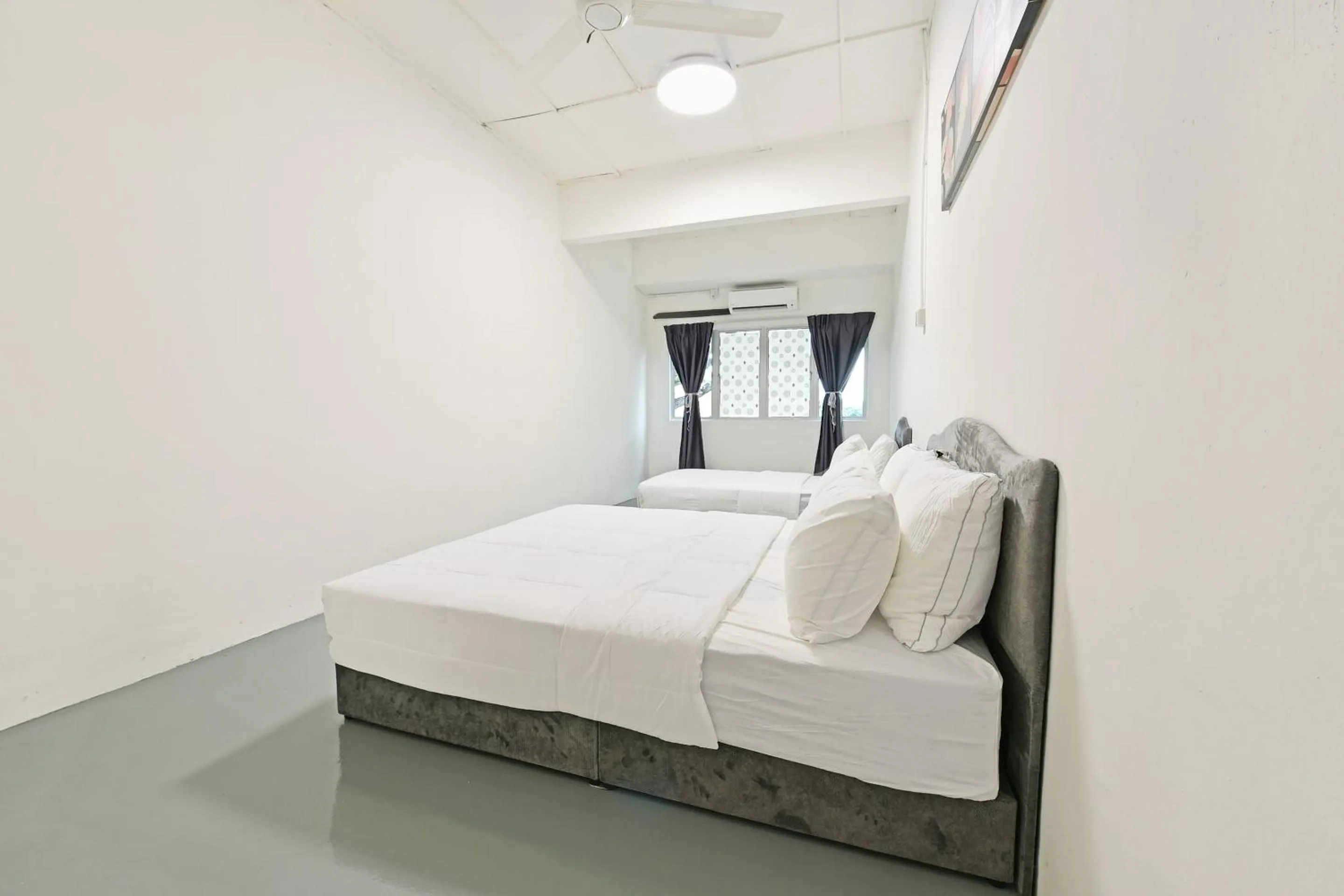 Bedroom, Bed in Hotel O S Homestay