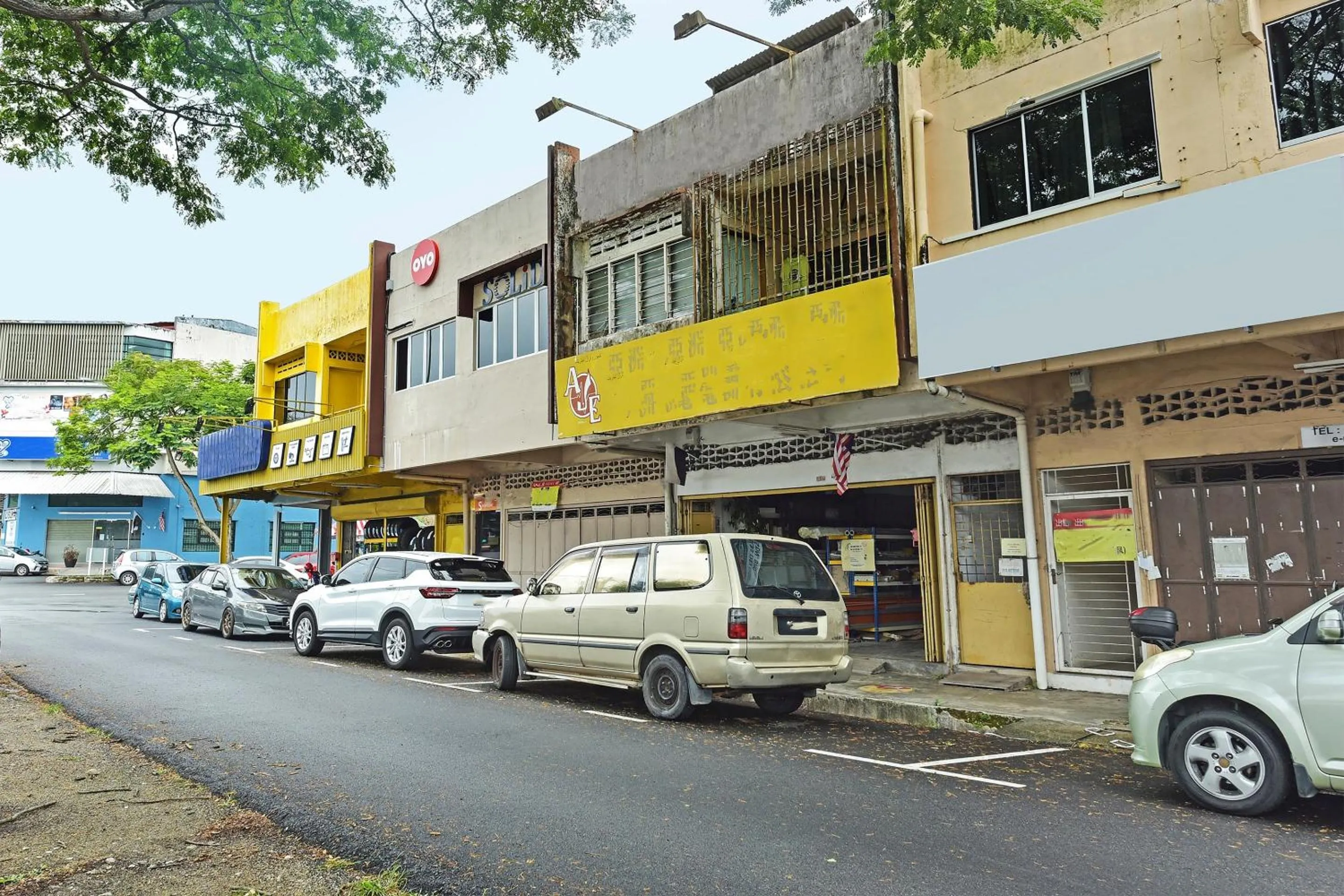 Facade/entrance in Hotel O S Homestay
